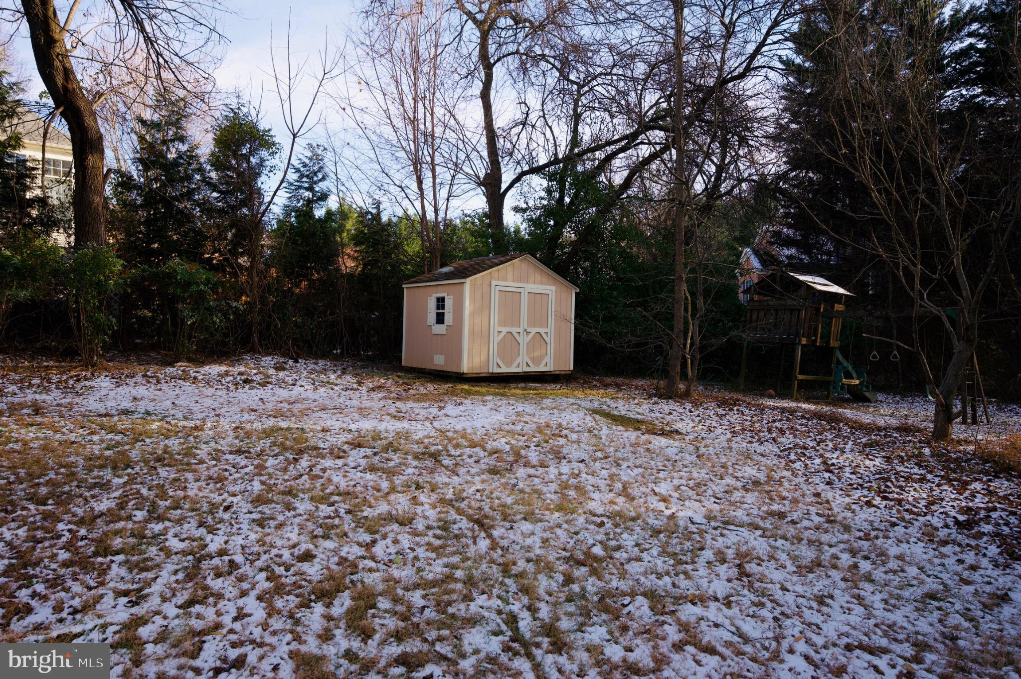 FOX MILL ESTATES - Residential