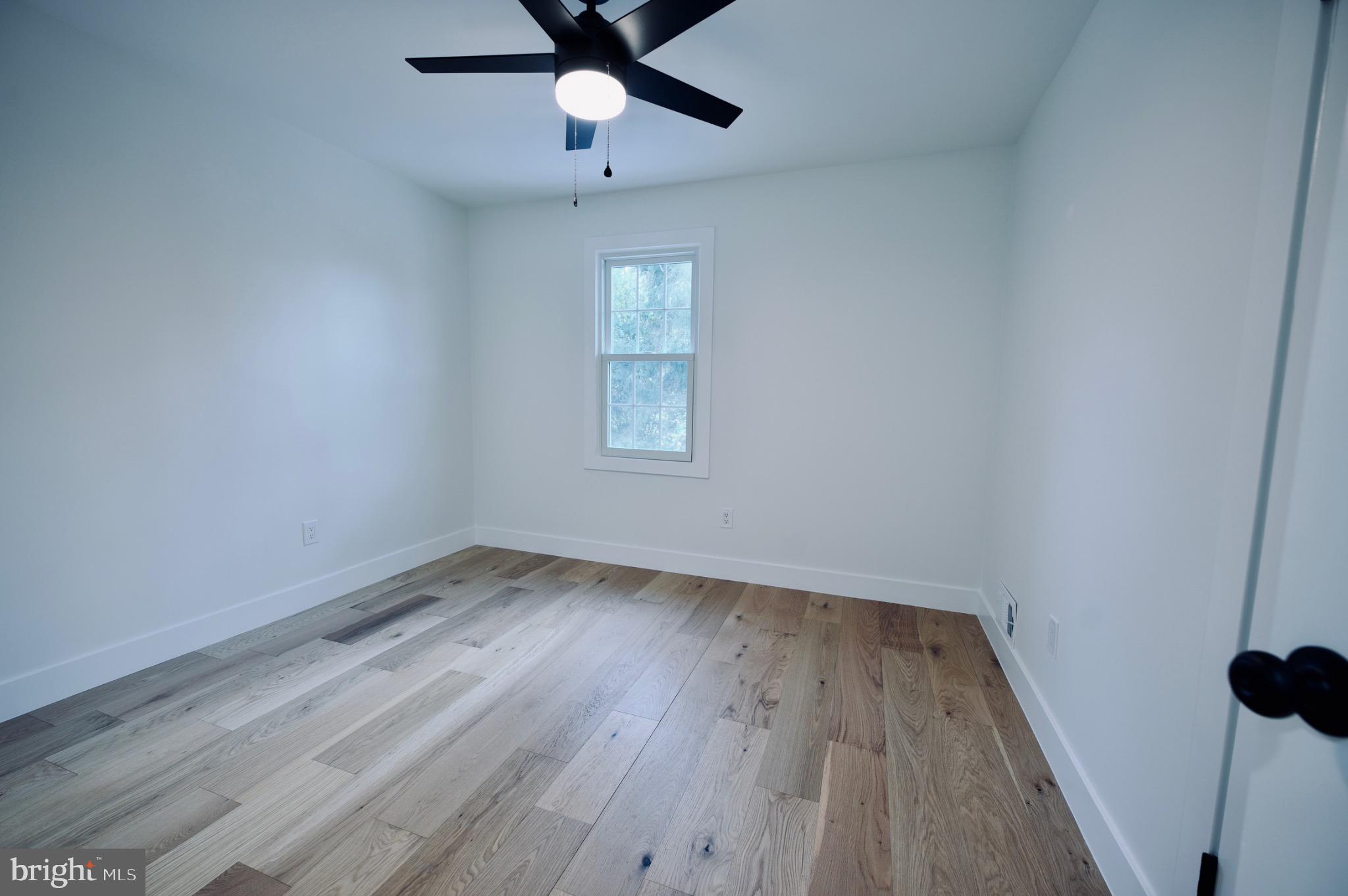 FOX MILL ESTATES - Residential