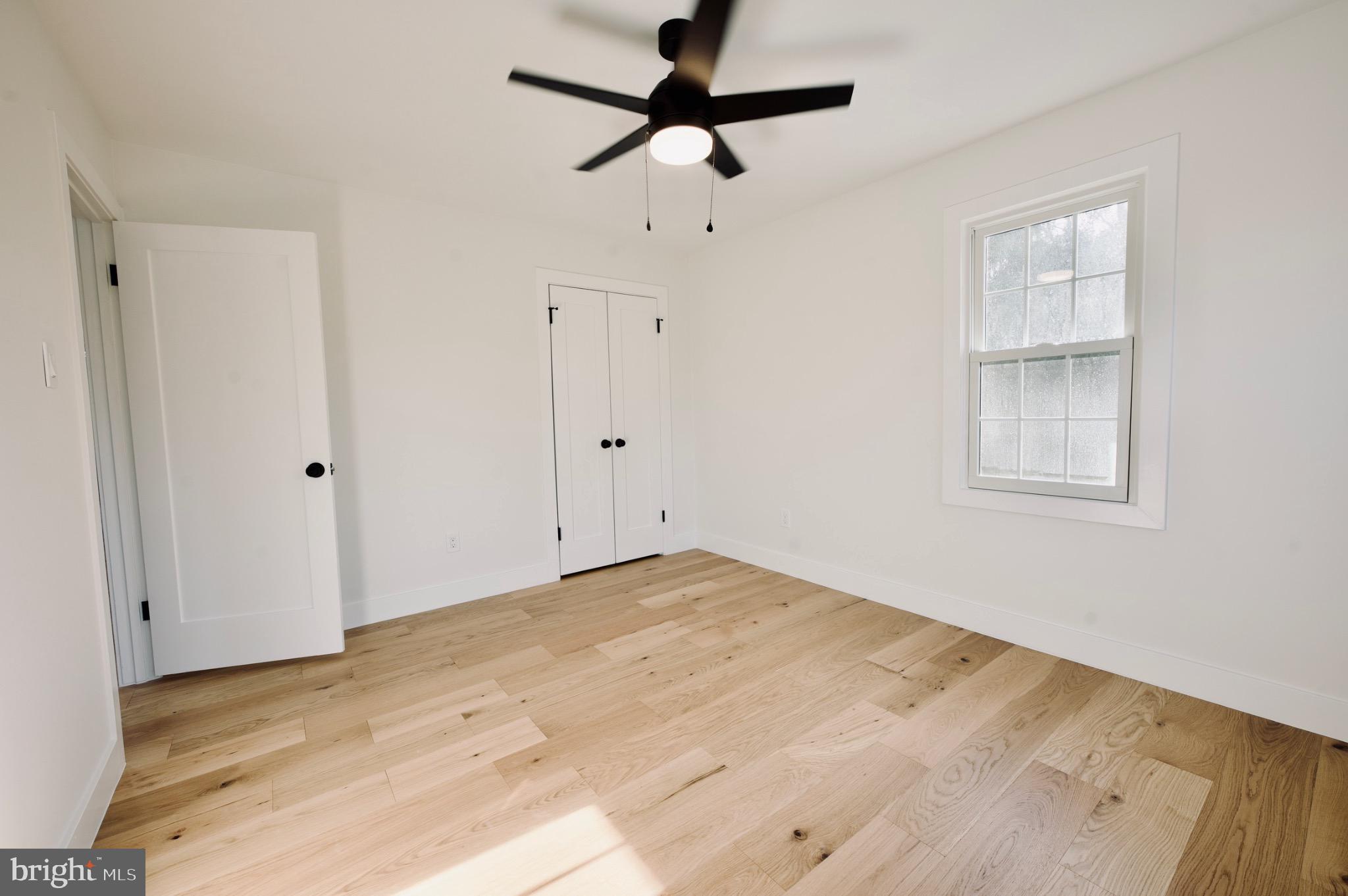 FOX MILL ESTATES - Residential