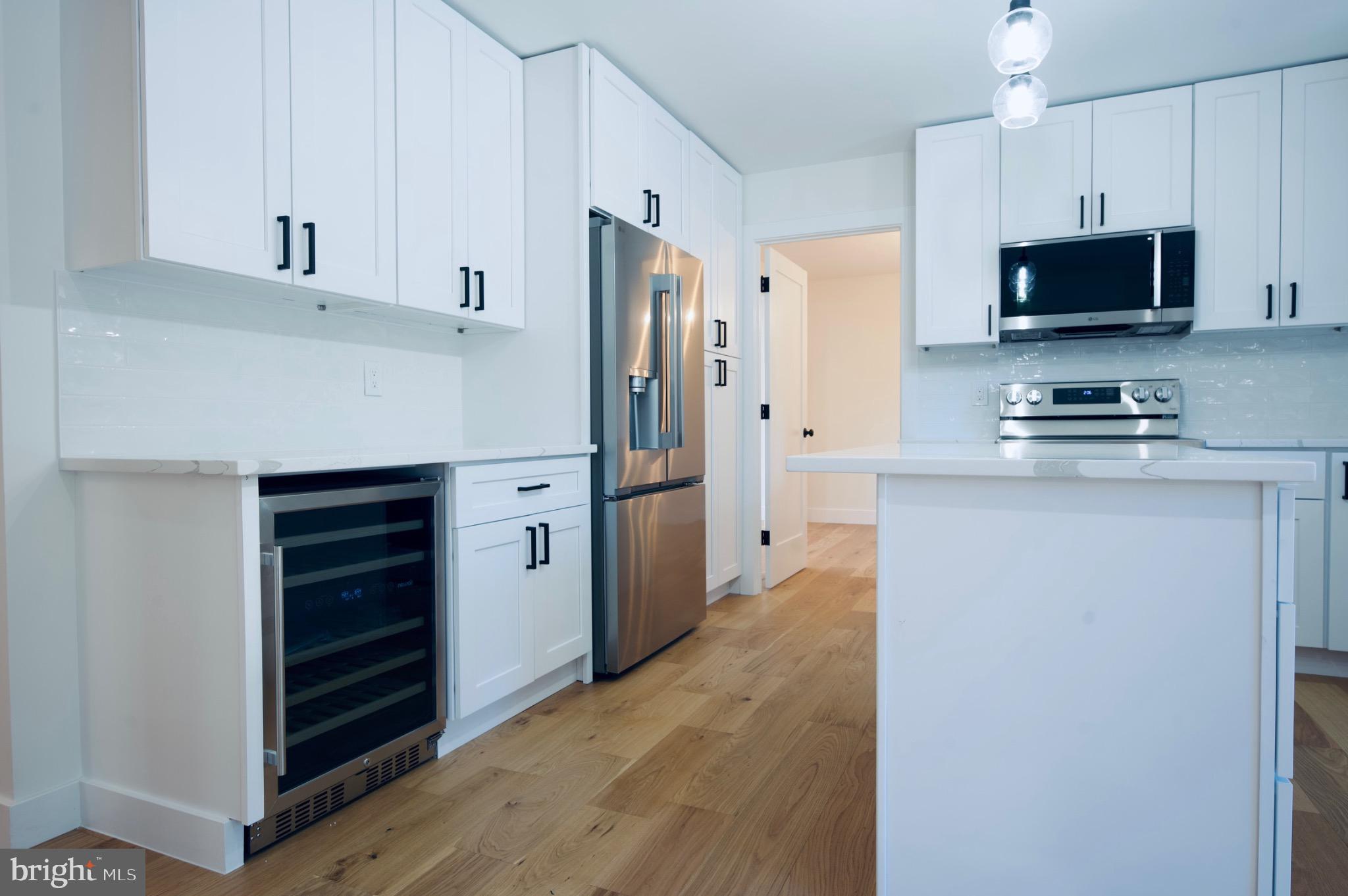 FOX MILL ESTATES - Residential