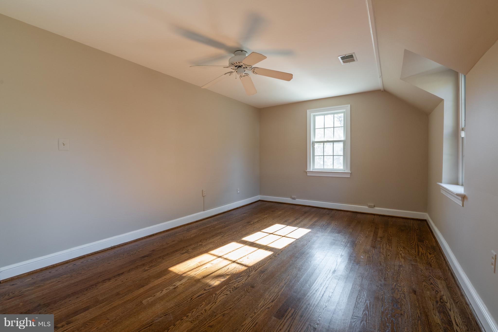 COLLEGE PARK - Residential Lease