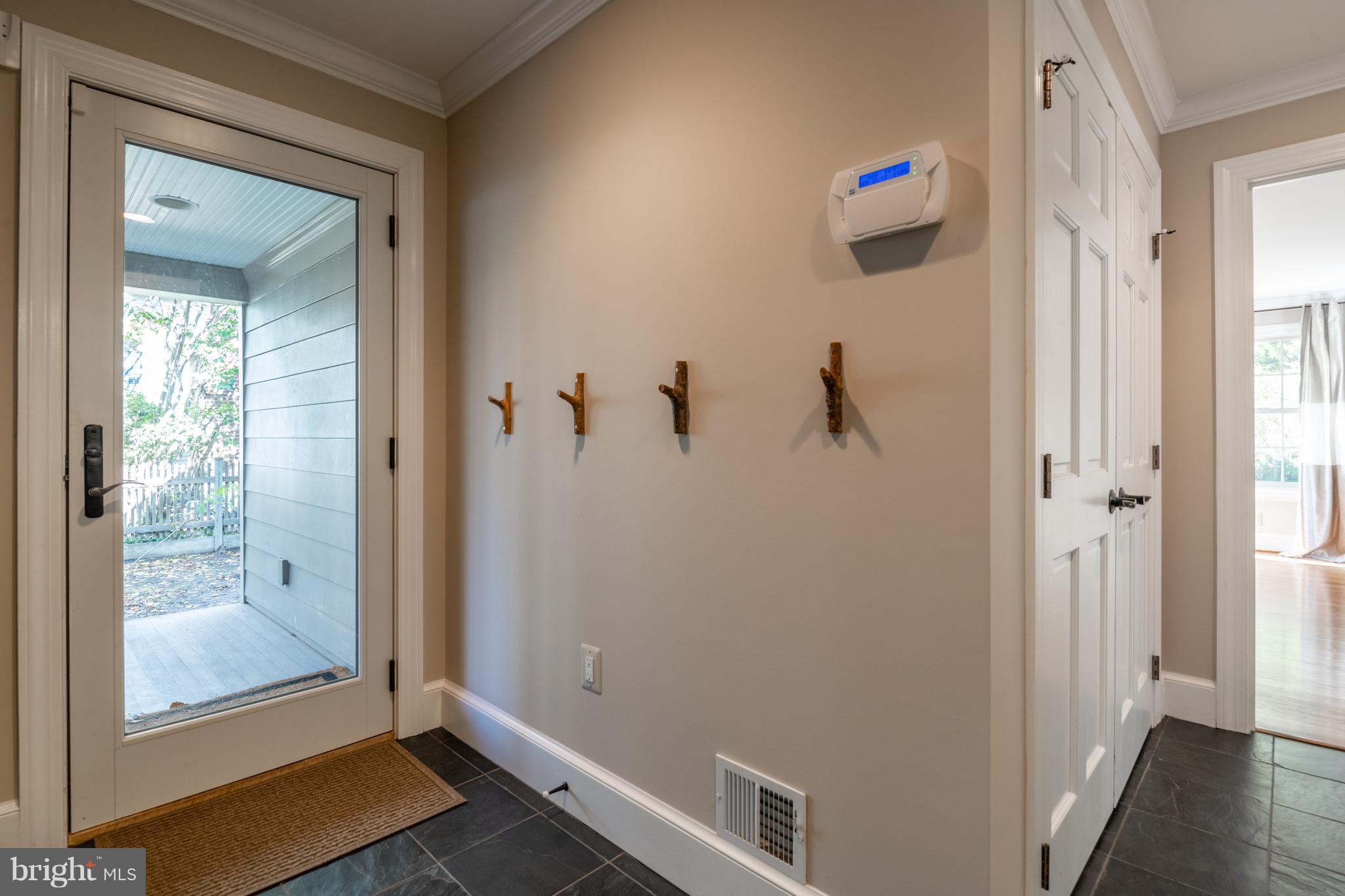 COLLEGE PARK - Residential Lease