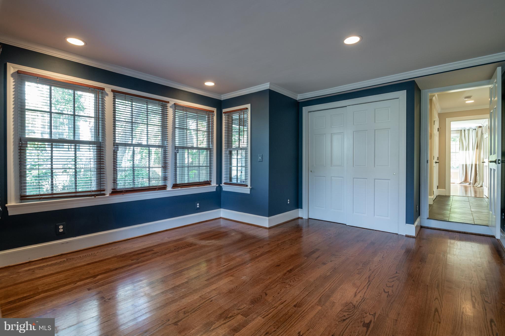 COLLEGE PARK - Residential Lease