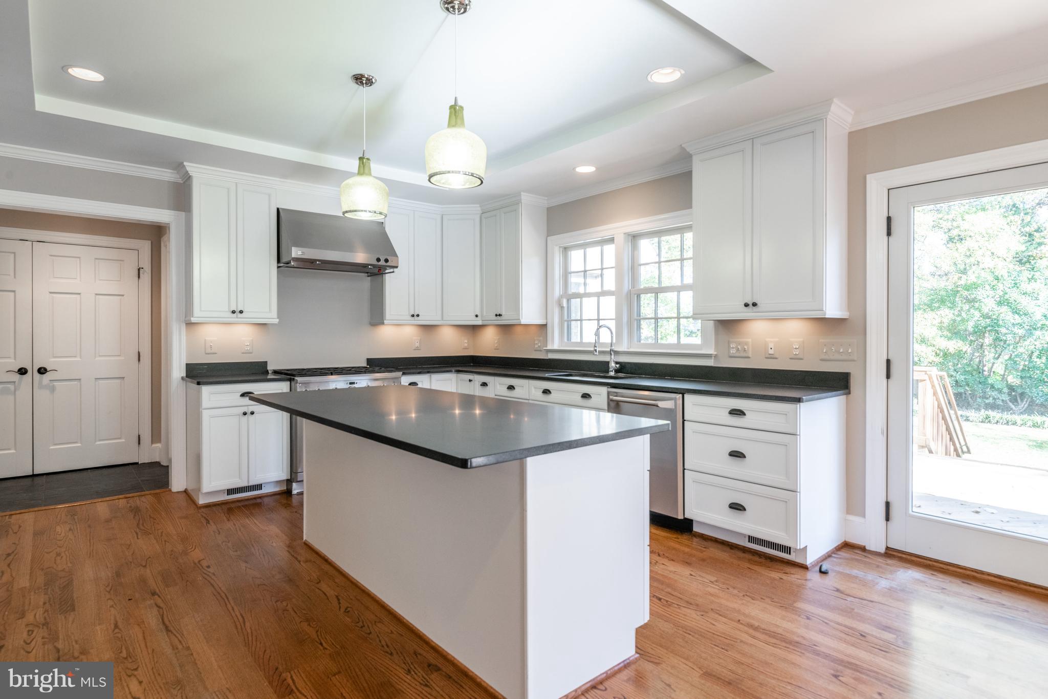 COLLEGE PARK - Residential Lease