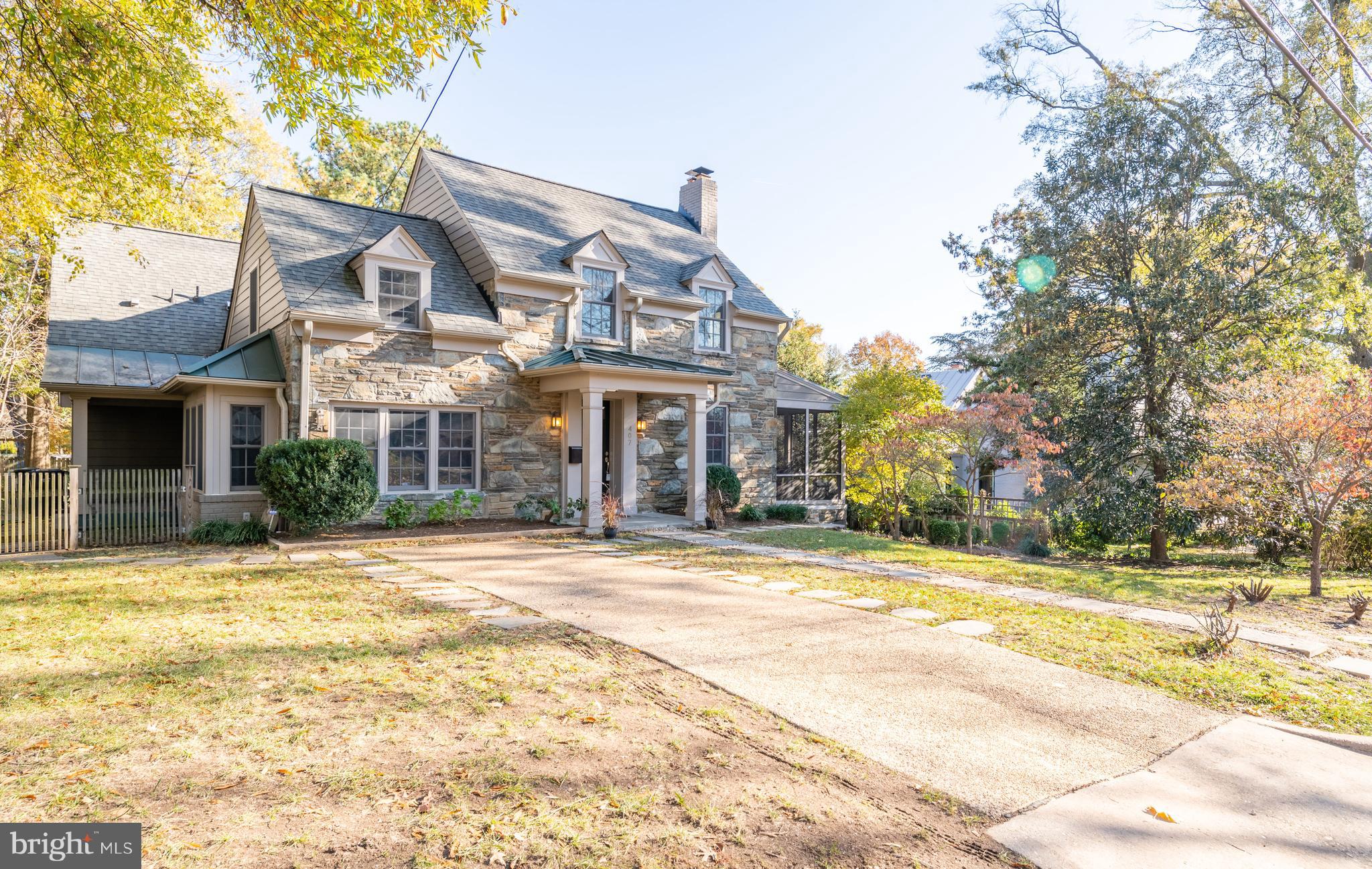 COLLEGE PARK - Residential Lease