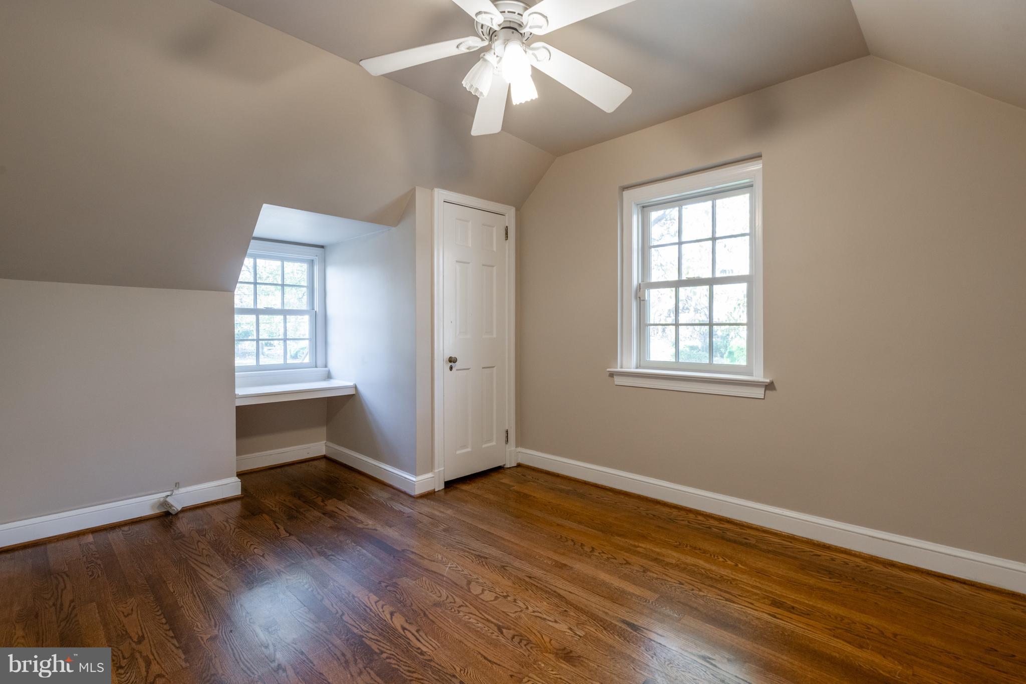 COLLEGE PARK - Residential Lease