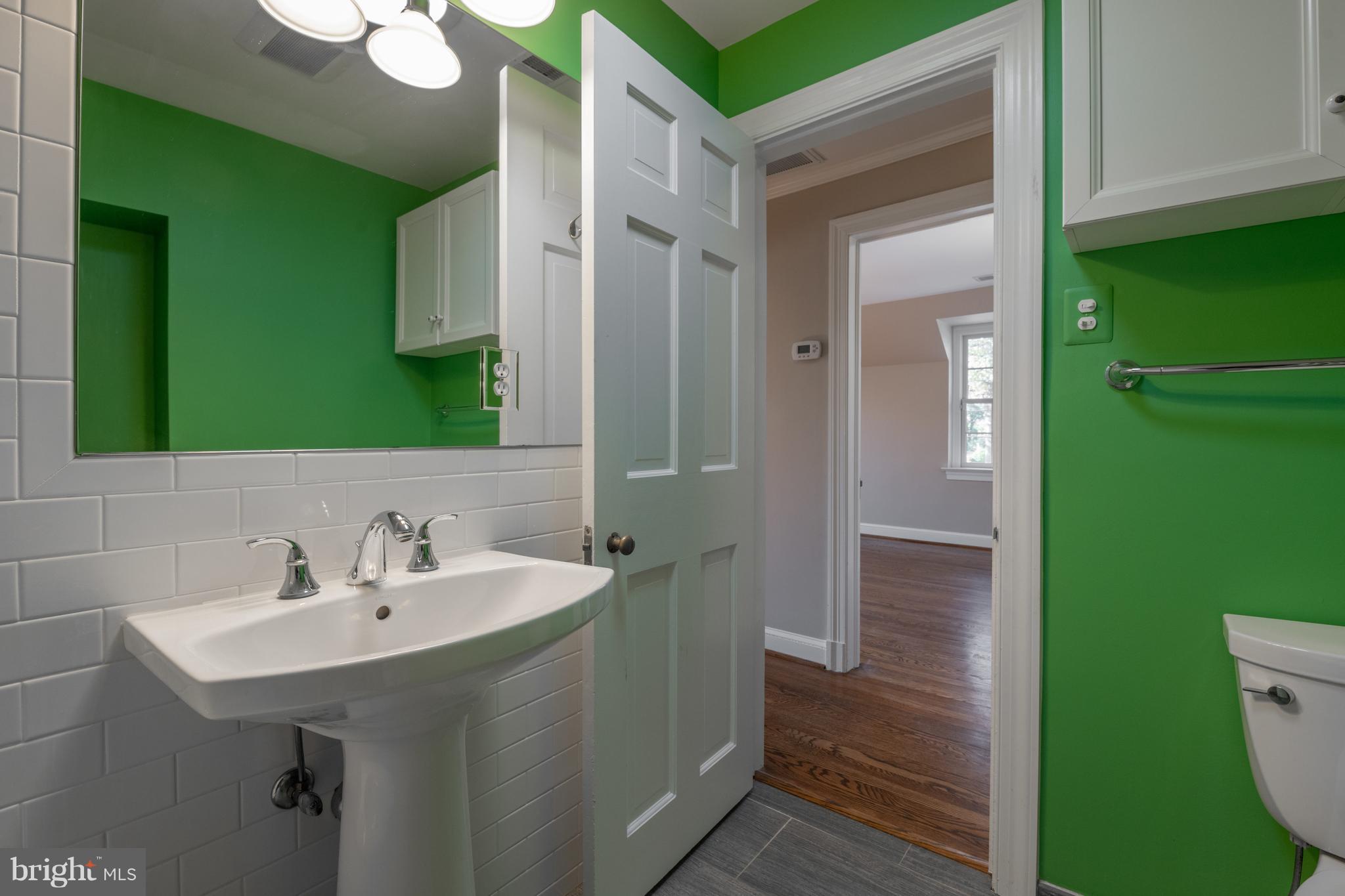 COLLEGE PARK - Residential Lease