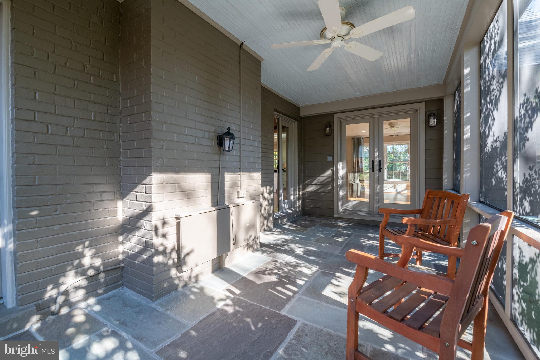 COLLEGE PARK - Residential Lease