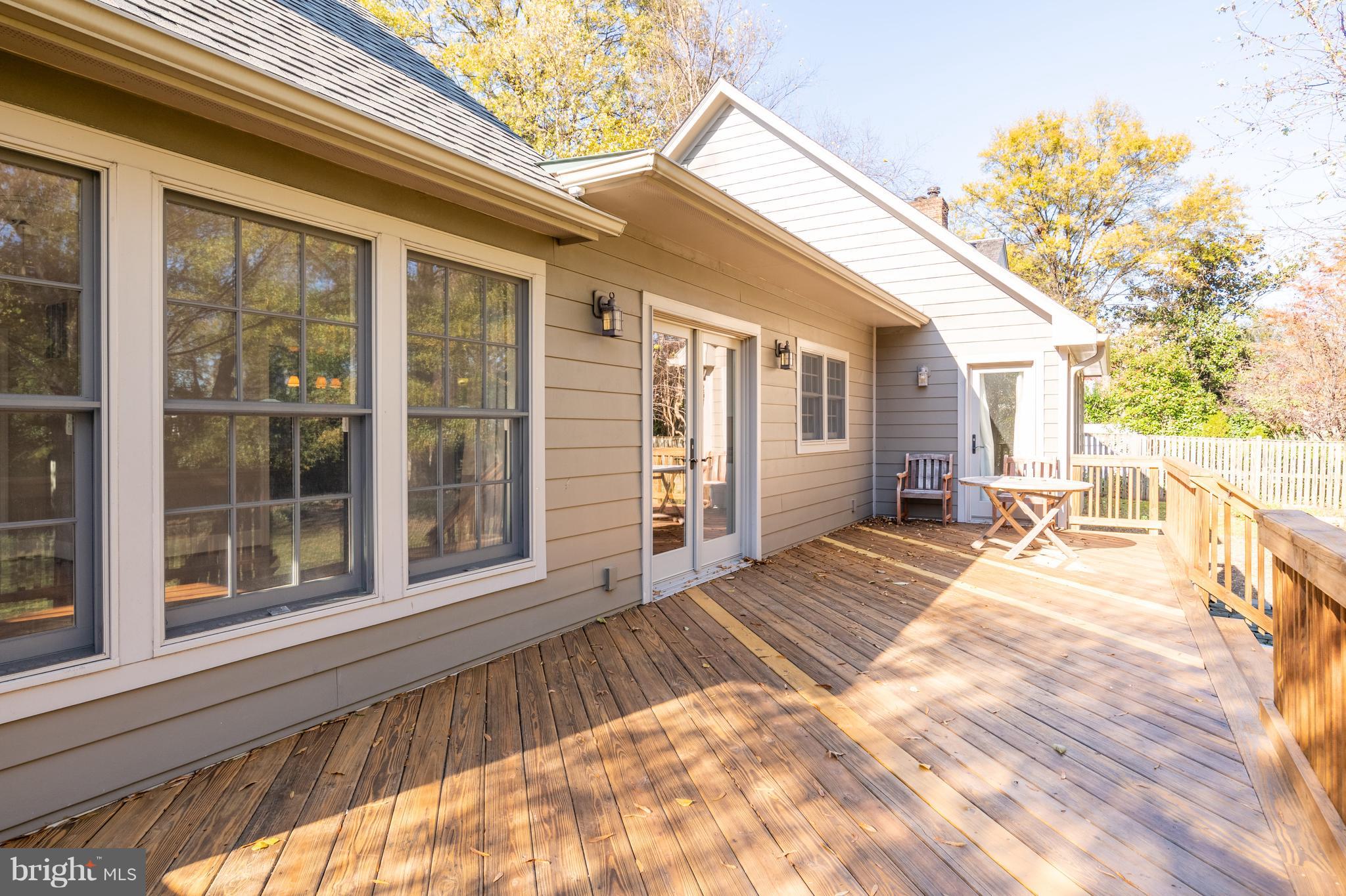 COLLEGE PARK - Residential Lease