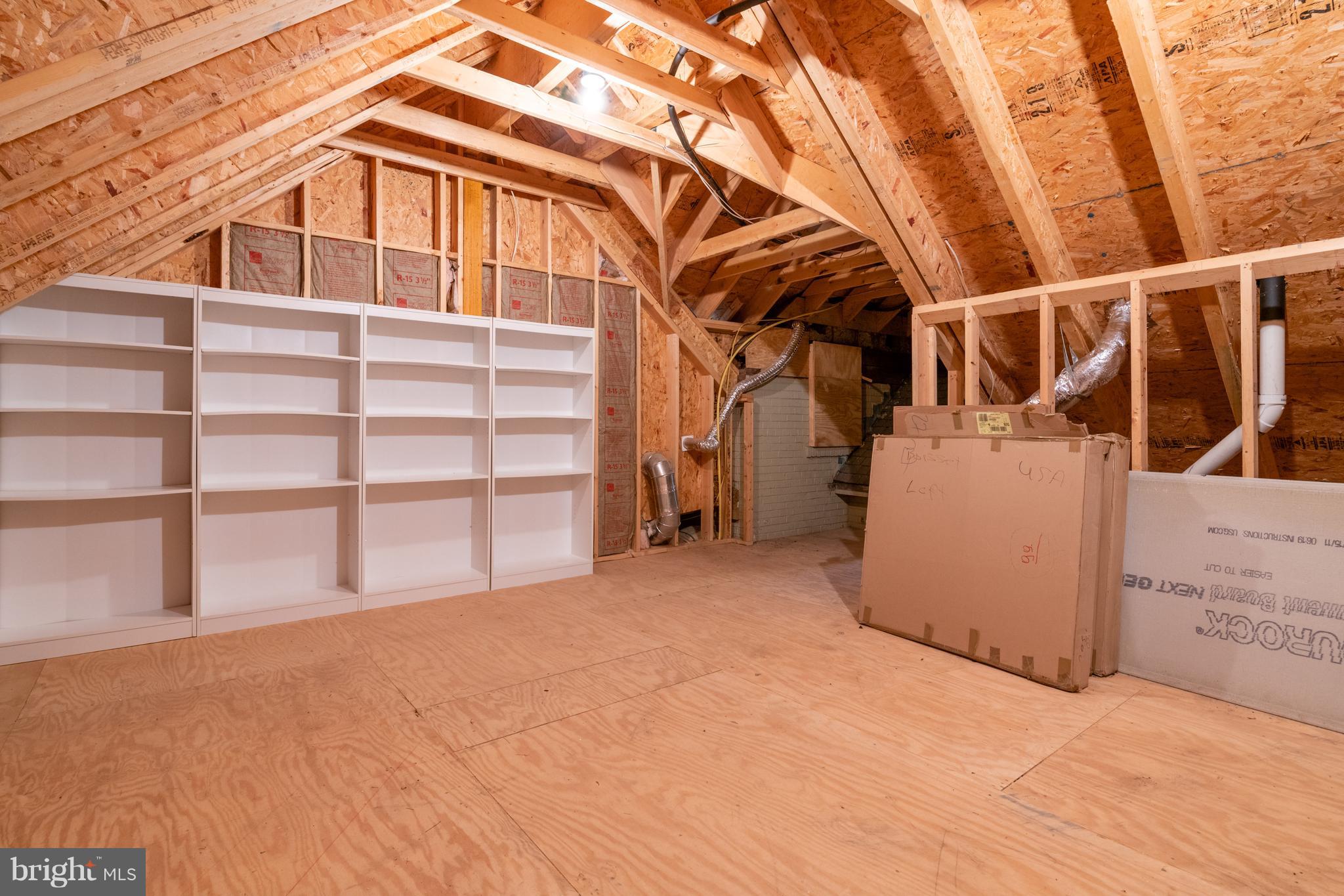 COLLEGE PARK - Residential Lease