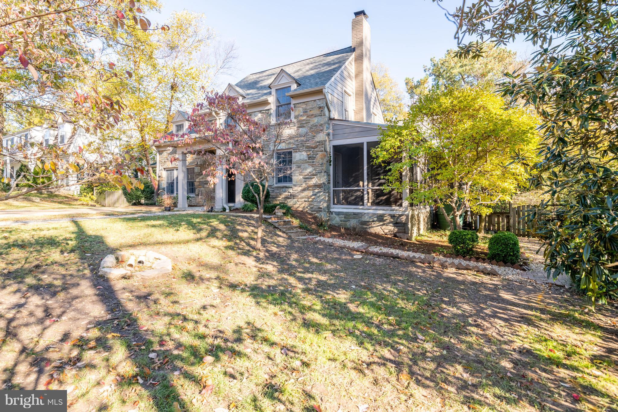 COLLEGE PARK - Residential Lease