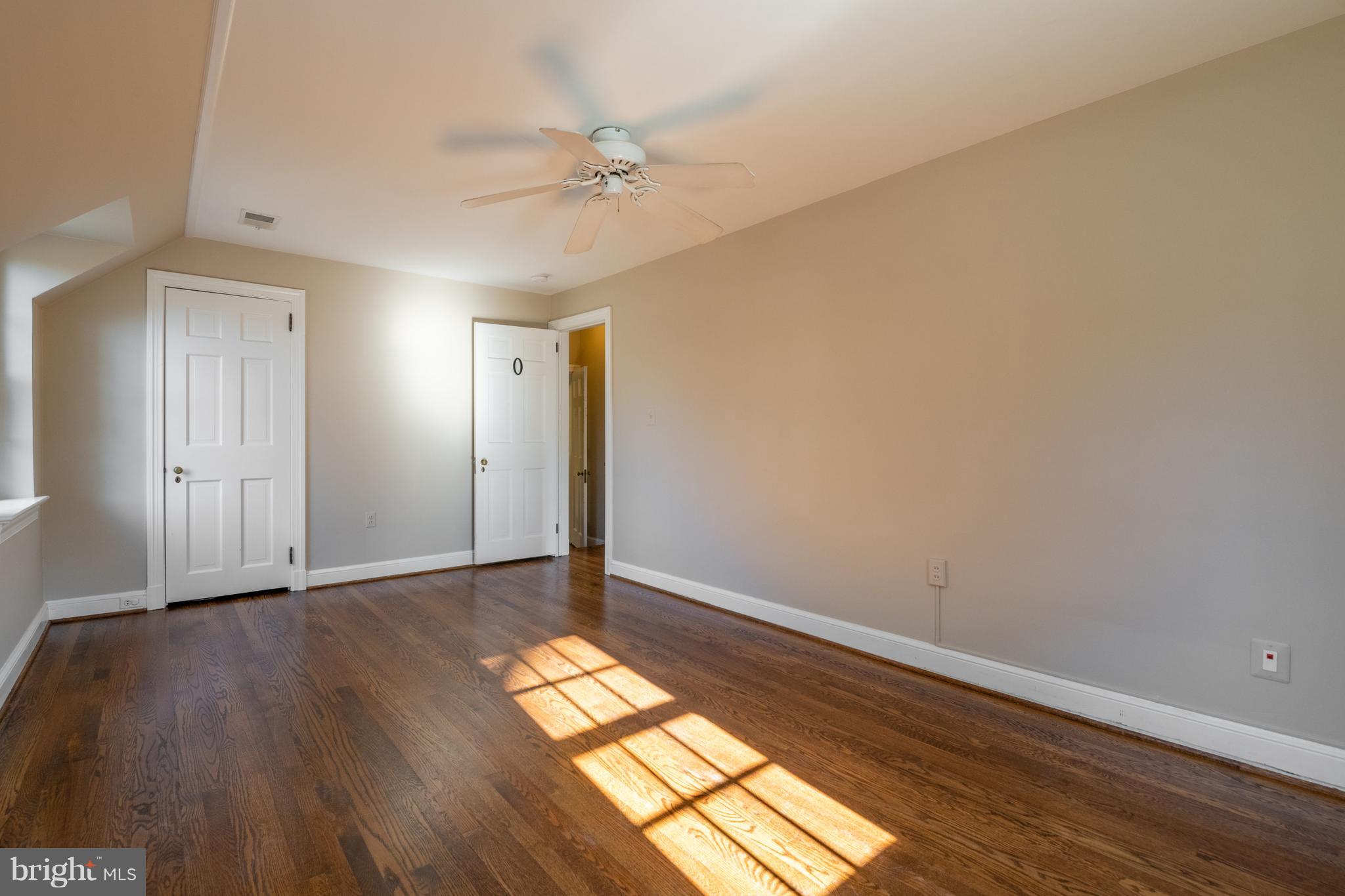 COLLEGE PARK - Residential Lease