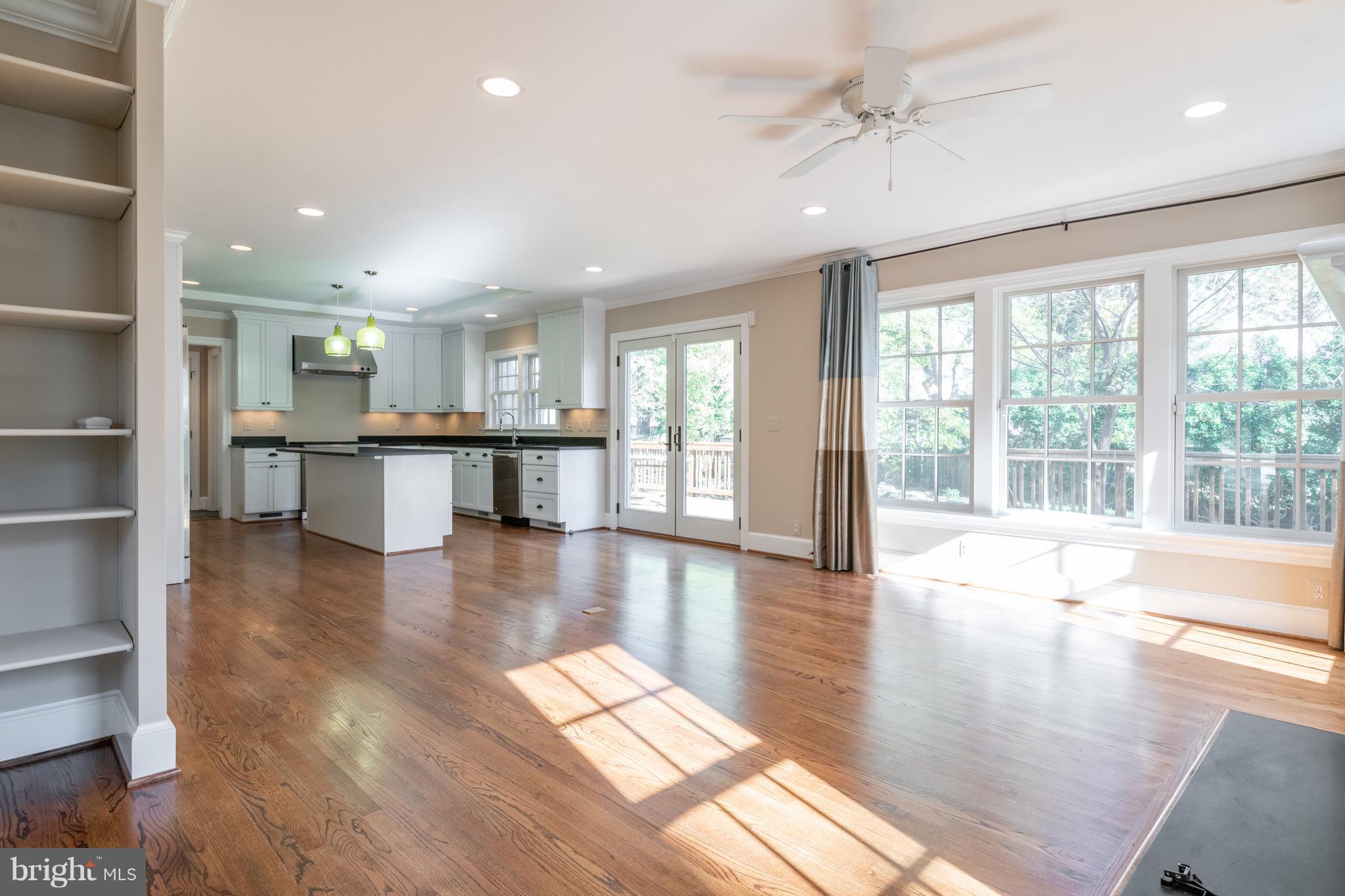 COLLEGE PARK - Residential Lease