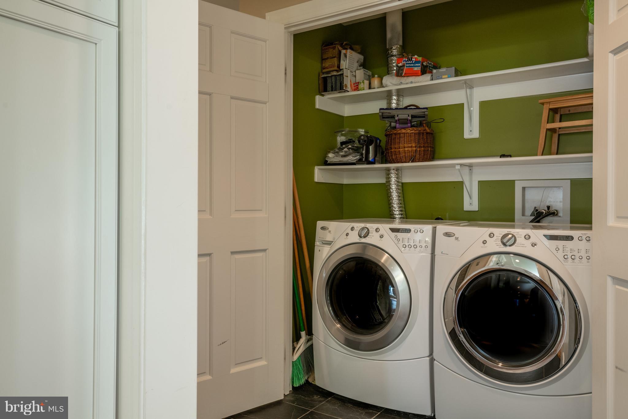 COLLEGE PARK - Residential Lease