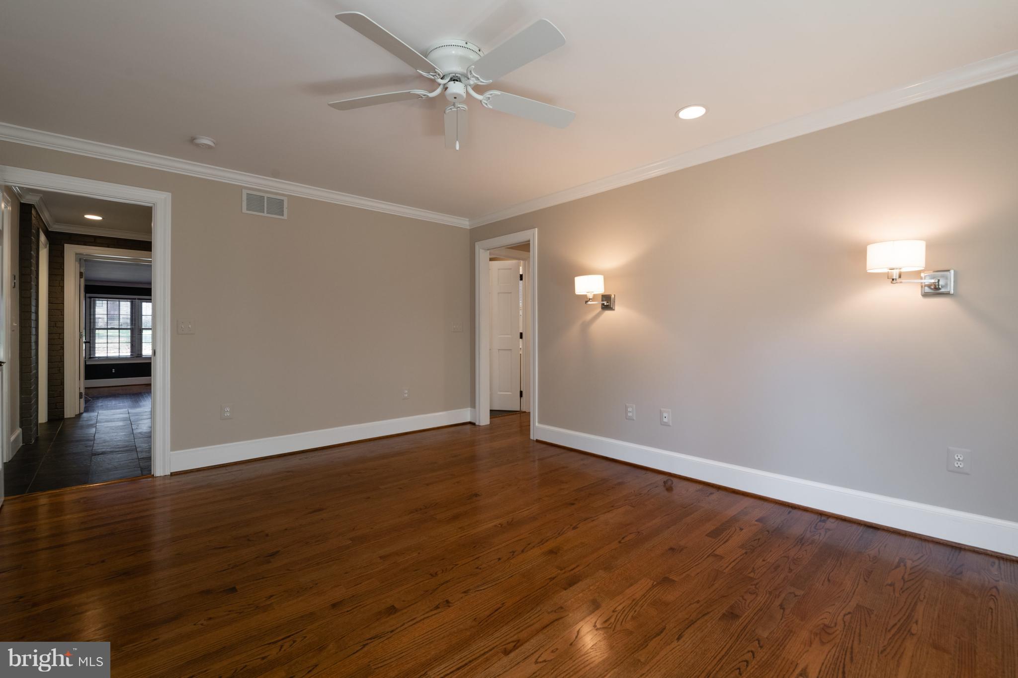 COLLEGE PARK - Residential Lease