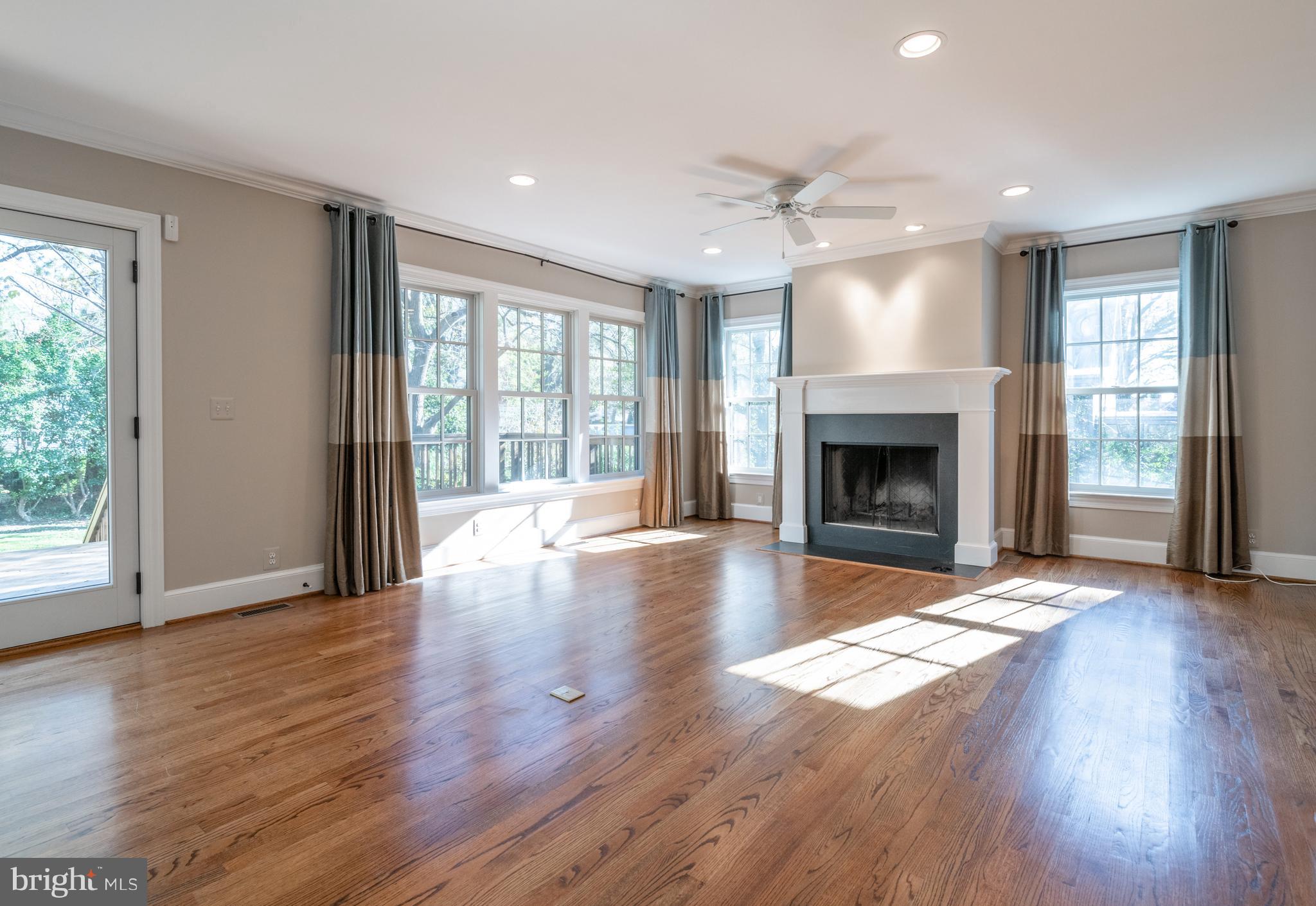 COLLEGE PARK - Residential Lease