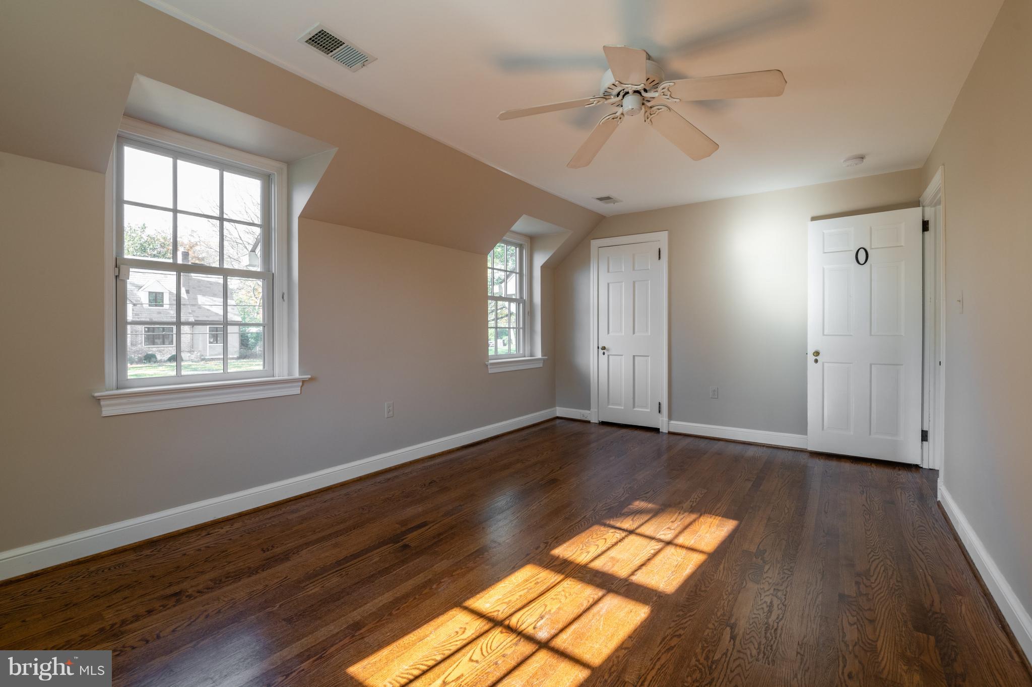 COLLEGE PARK - Residential Lease