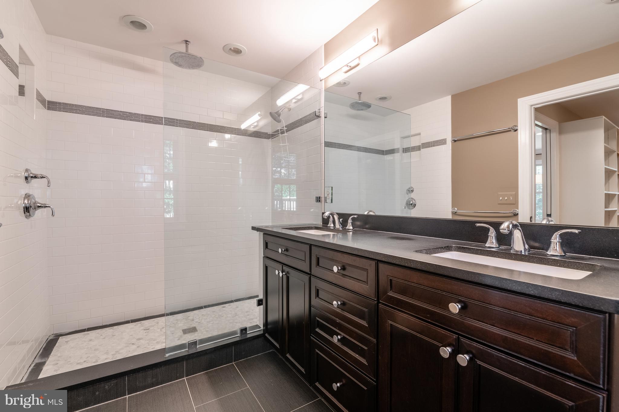 COLLEGE PARK - Residential Lease