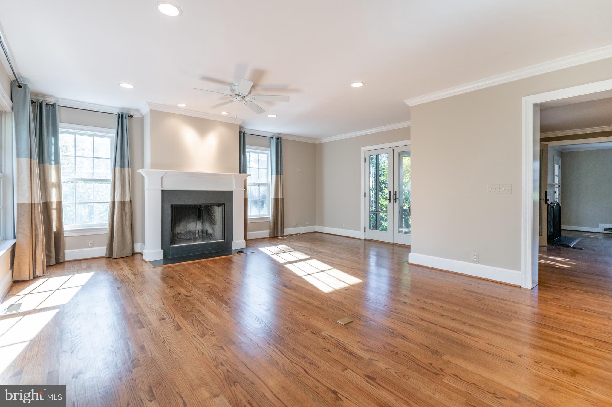 COLLEGE PARK - Residential Lease