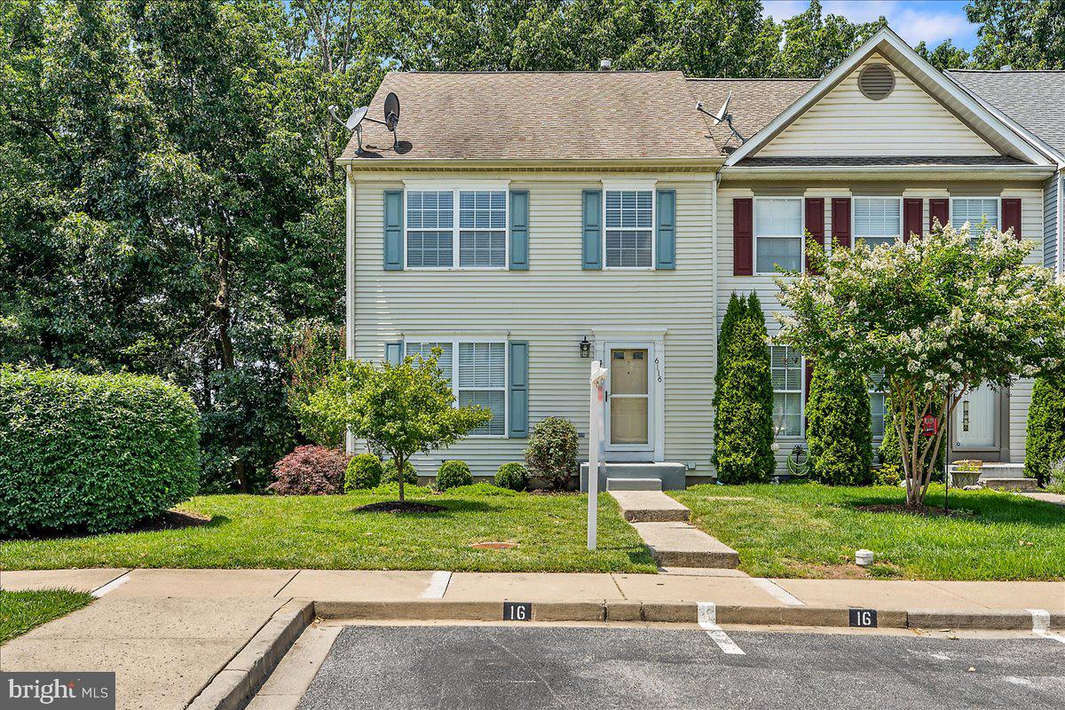 Tucked in the sought-after Spring Ridge community, this spacious end-unit townhome offers 3 bedrooms and 3.5 baths and backs to a serene tree line for added privacy and peaceful views. Inside, you’ll love the open floor plan—perfect for everyday living and entertaining. Step out onto the large deck for summer dinners or morning coffee with nature as your backdrop. The walk-out basement offers even more flexible space with a full bath—ideal for guests, a home office, or a cozy movie room.
Enjoy all the incredible amenities Spring Ridge has to offer, including pools, walking trails, tennis courts, tot lots, and more. Conveniently located near shopping, dining, and commuter routes—this home checks all the boxes!