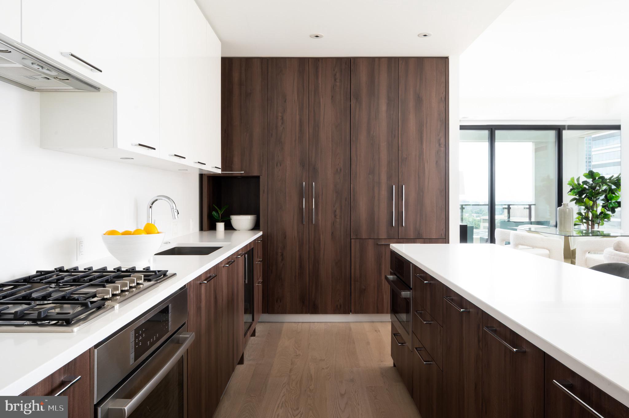 THE BORO TYSONS - Residential