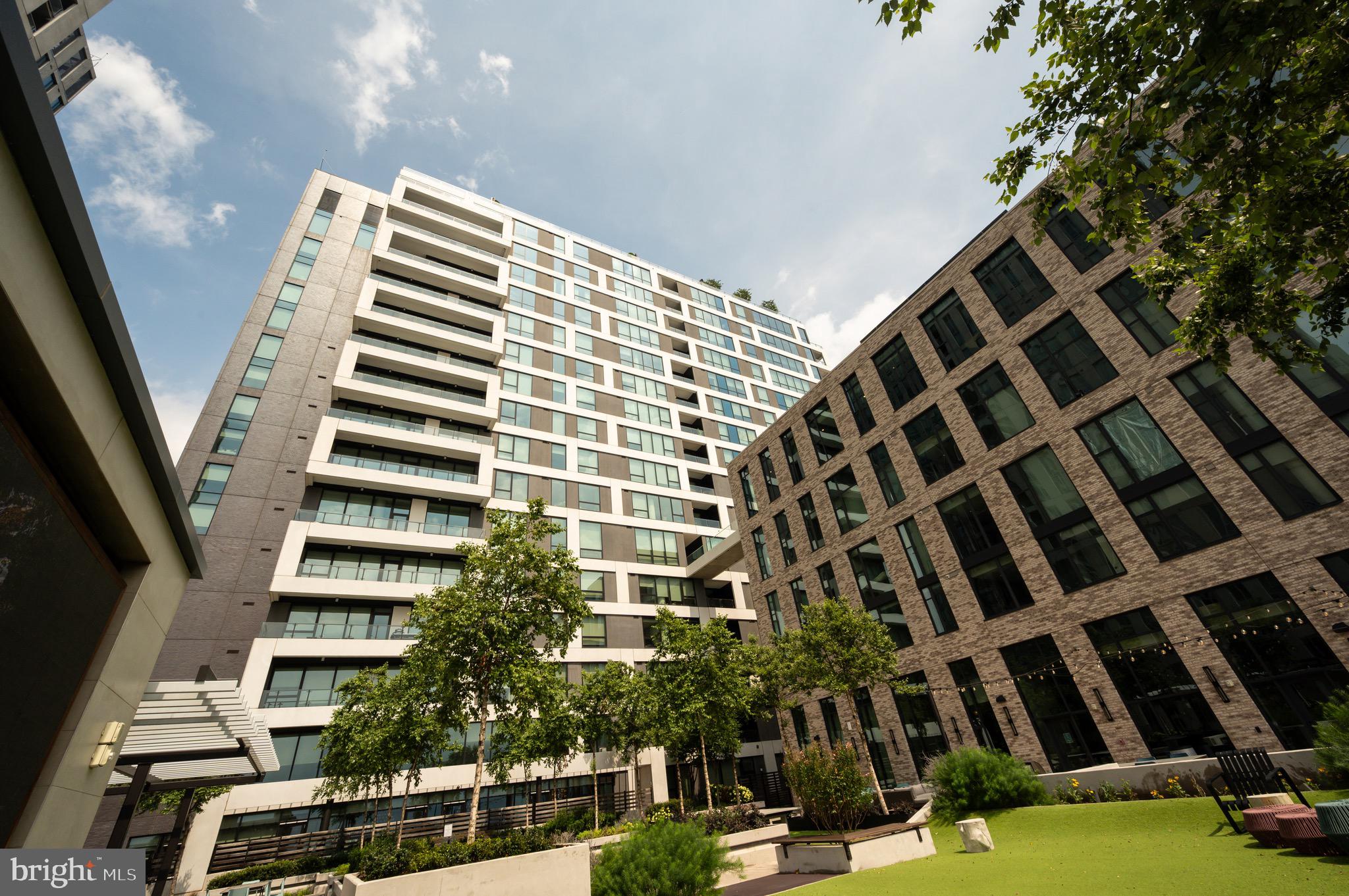 THE BORO TYSONS - Residential