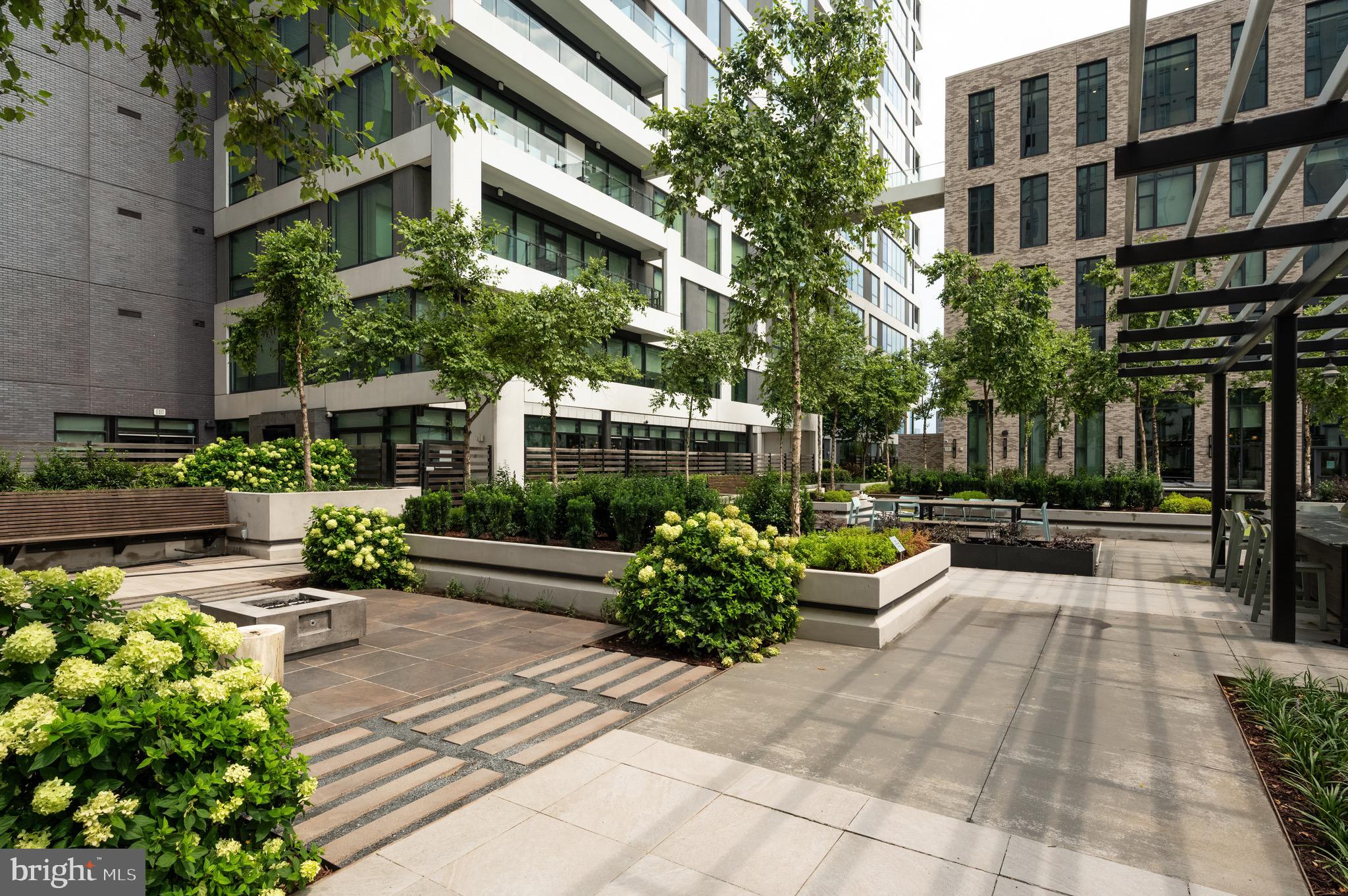 THE BORO TYSONS - Residential