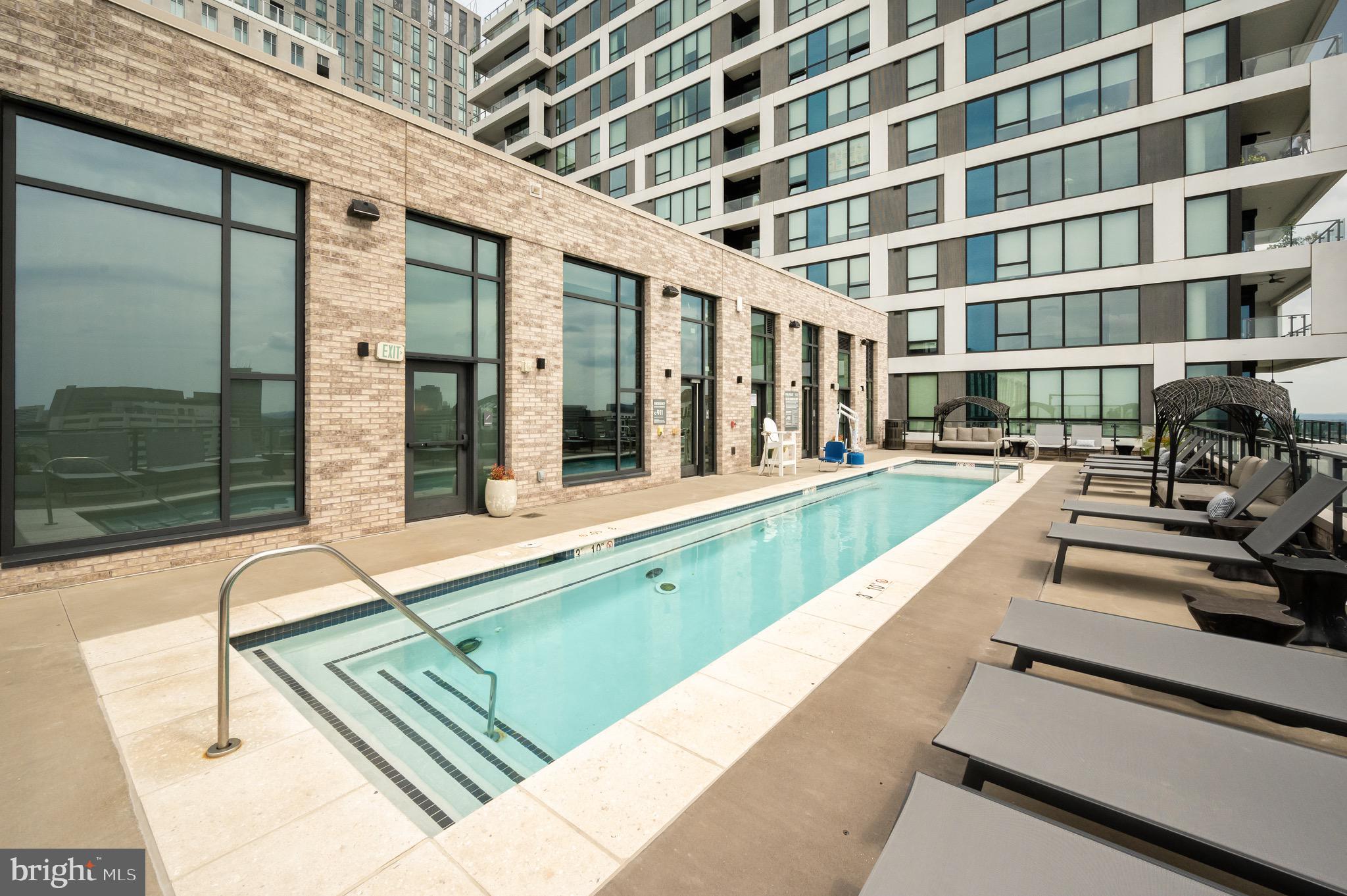 THE BORO TYSONS - Residential