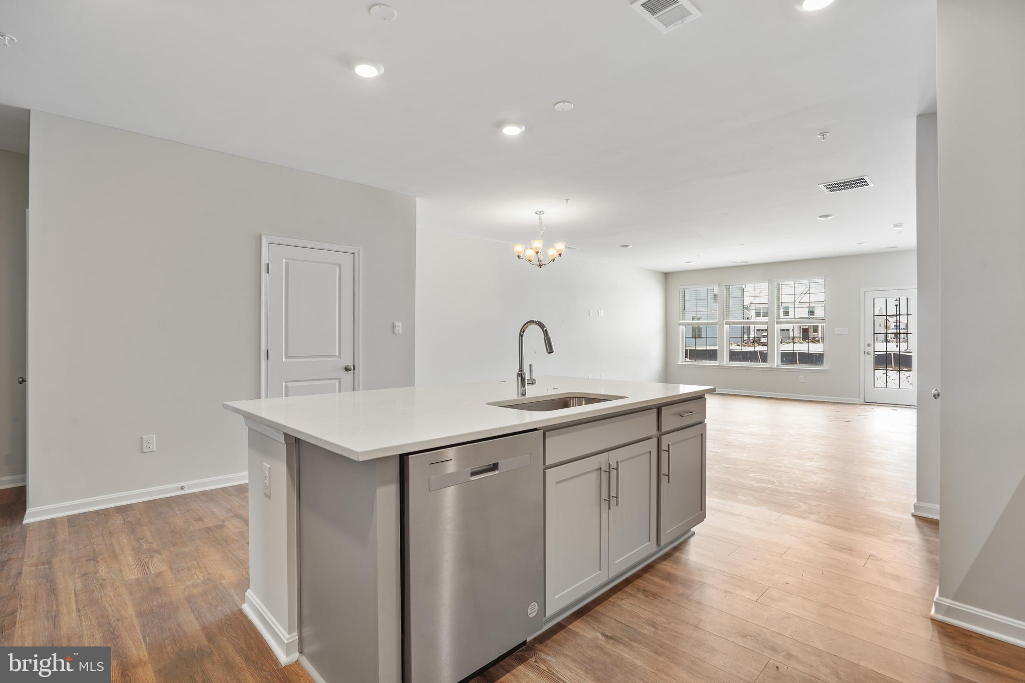 RENN QUARTER - Residential Lease