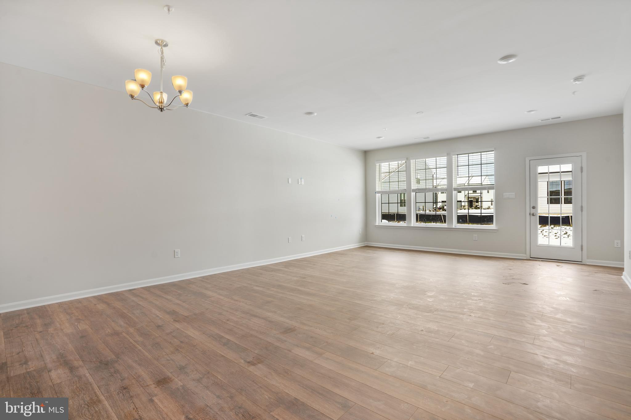 RENN QUARTER - Residential Lease