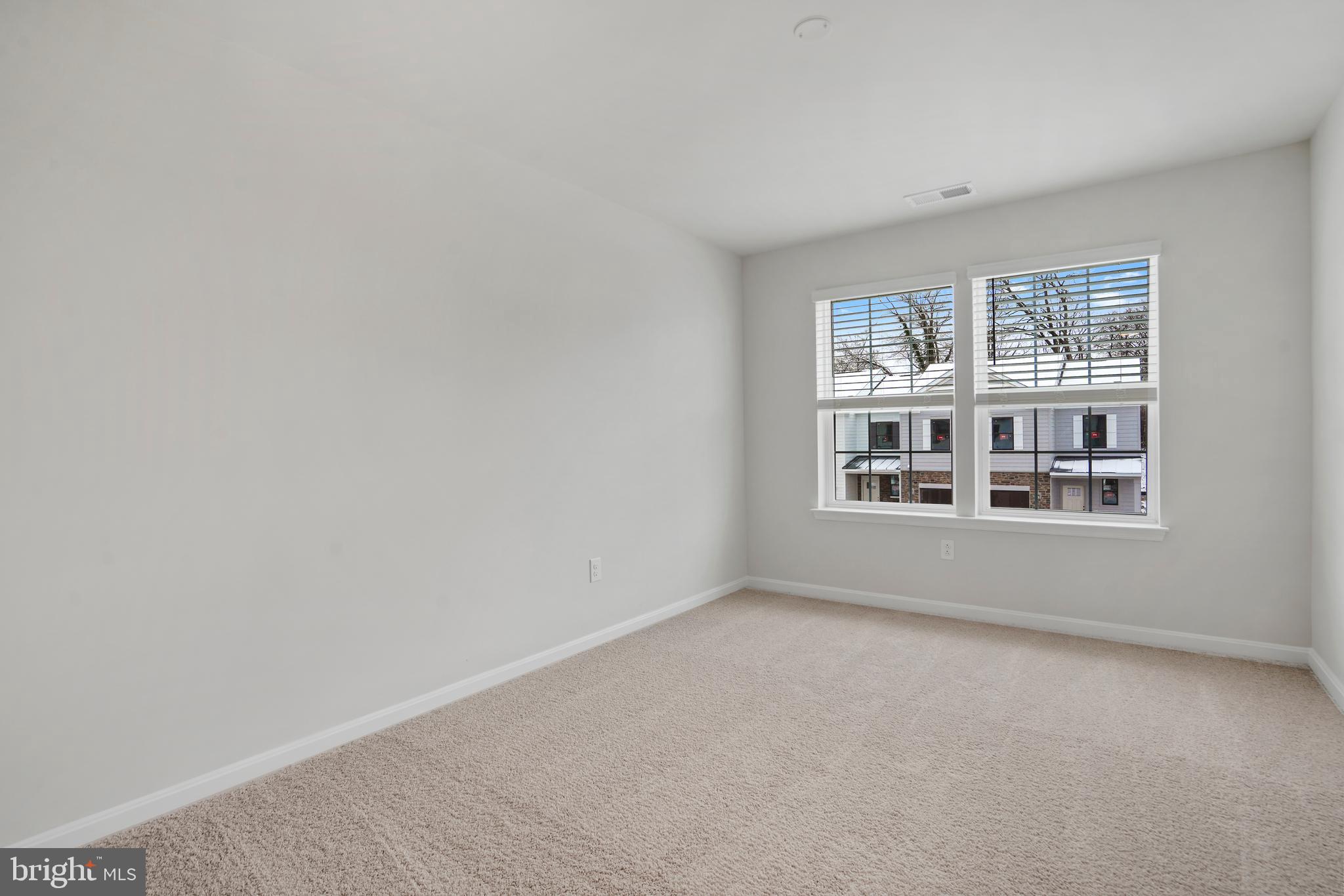 RENN QUARTER - Residential Lease