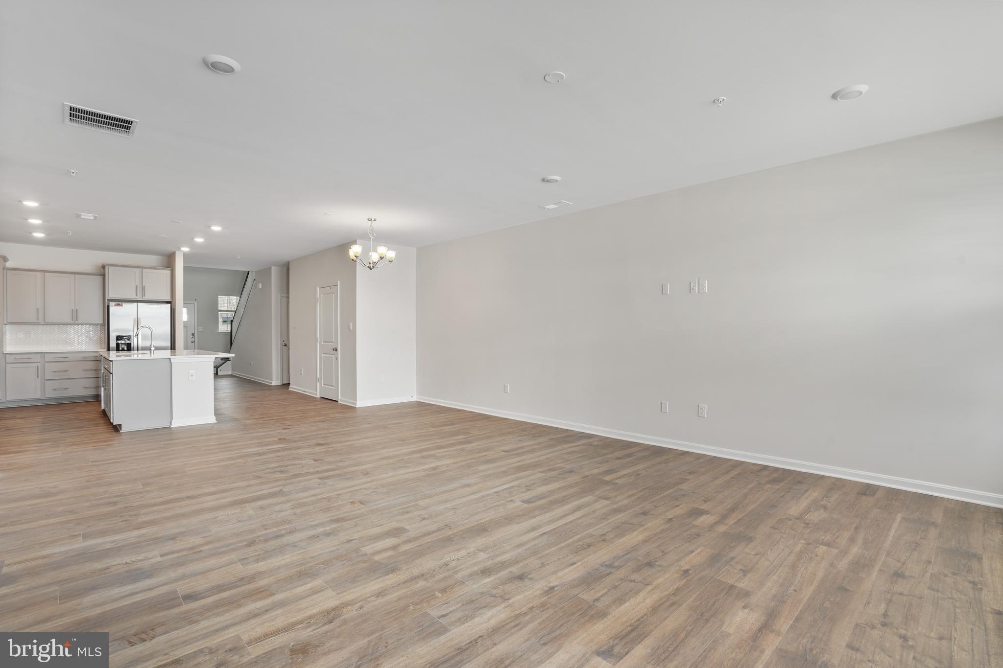 RENN QUARTER - Residential Lease