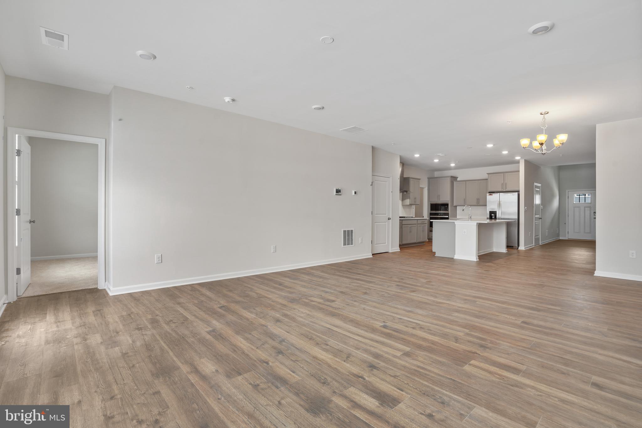 RENN QUARTER - Residential Lease