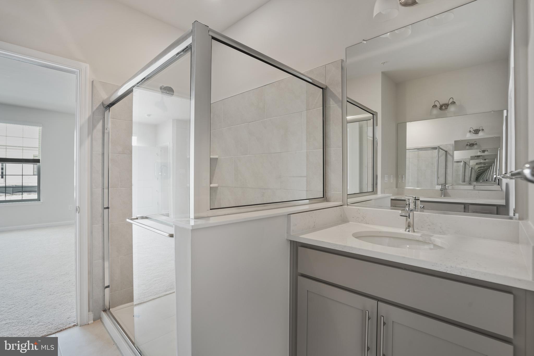 RENN QUARTER - Residential Lease