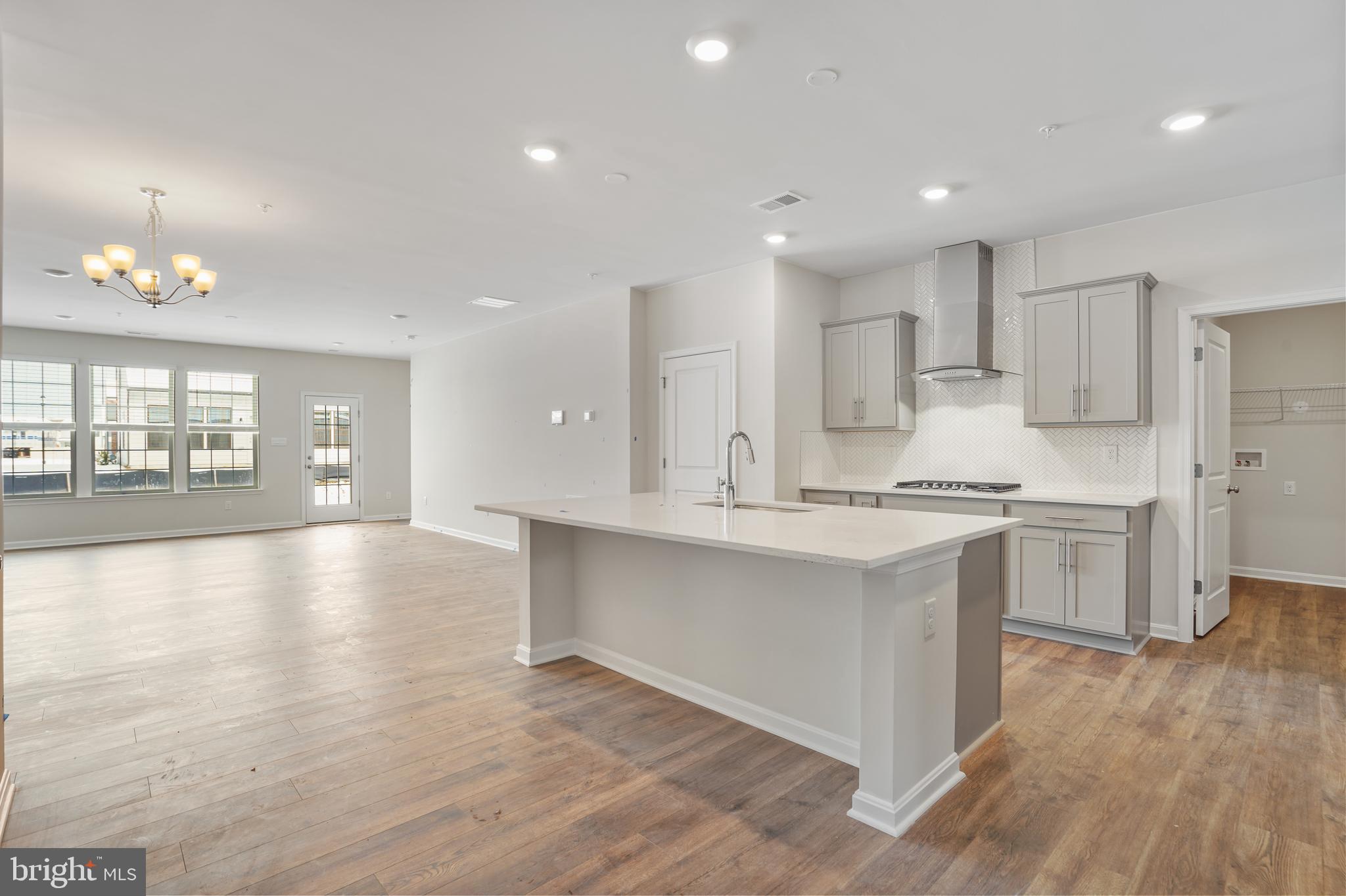 RENN QUARTER - Residential Lease