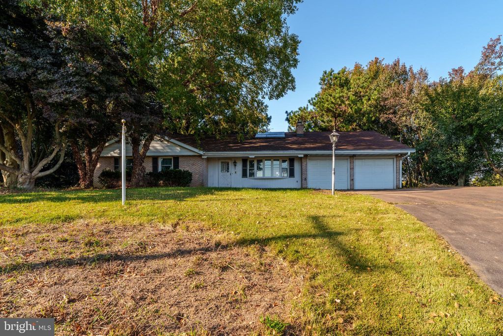 Photo of 755 Long Lane, MILLERSVILLE, PA 17551 (MLS # PALA2059338)