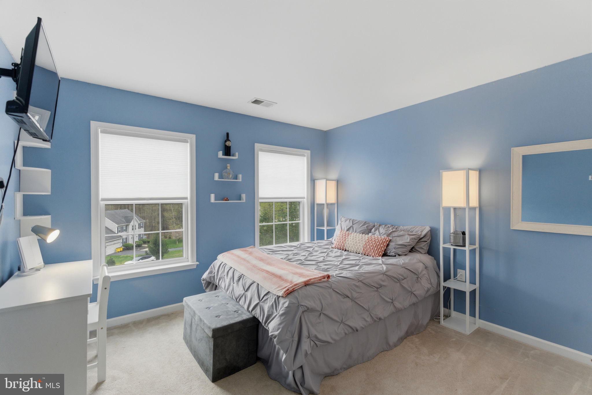 SHERWOOD FOREST - Residential