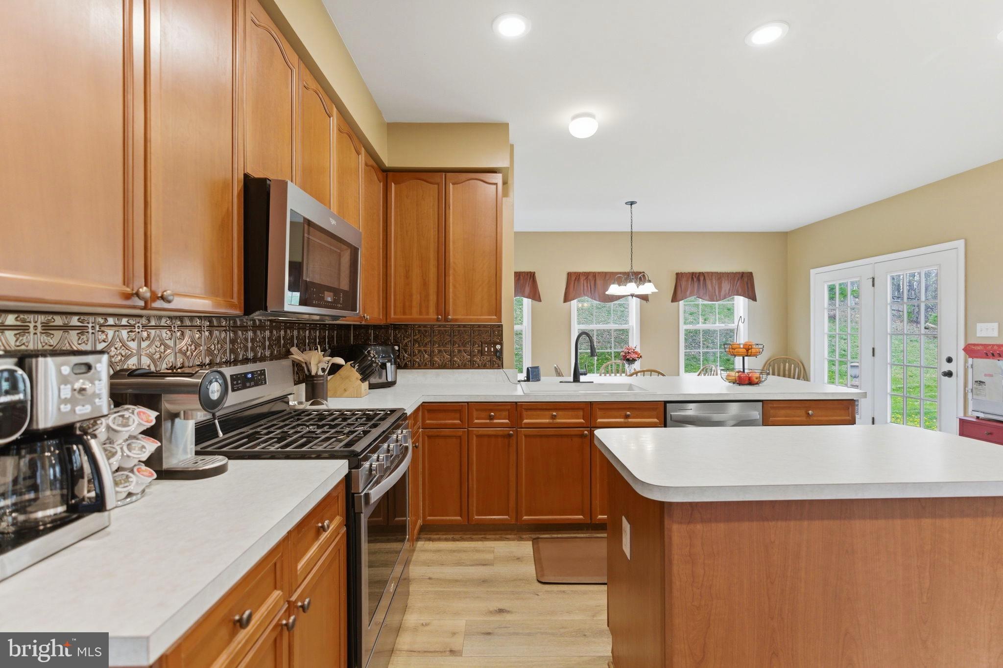 SHERWOOD FOREST - Residential