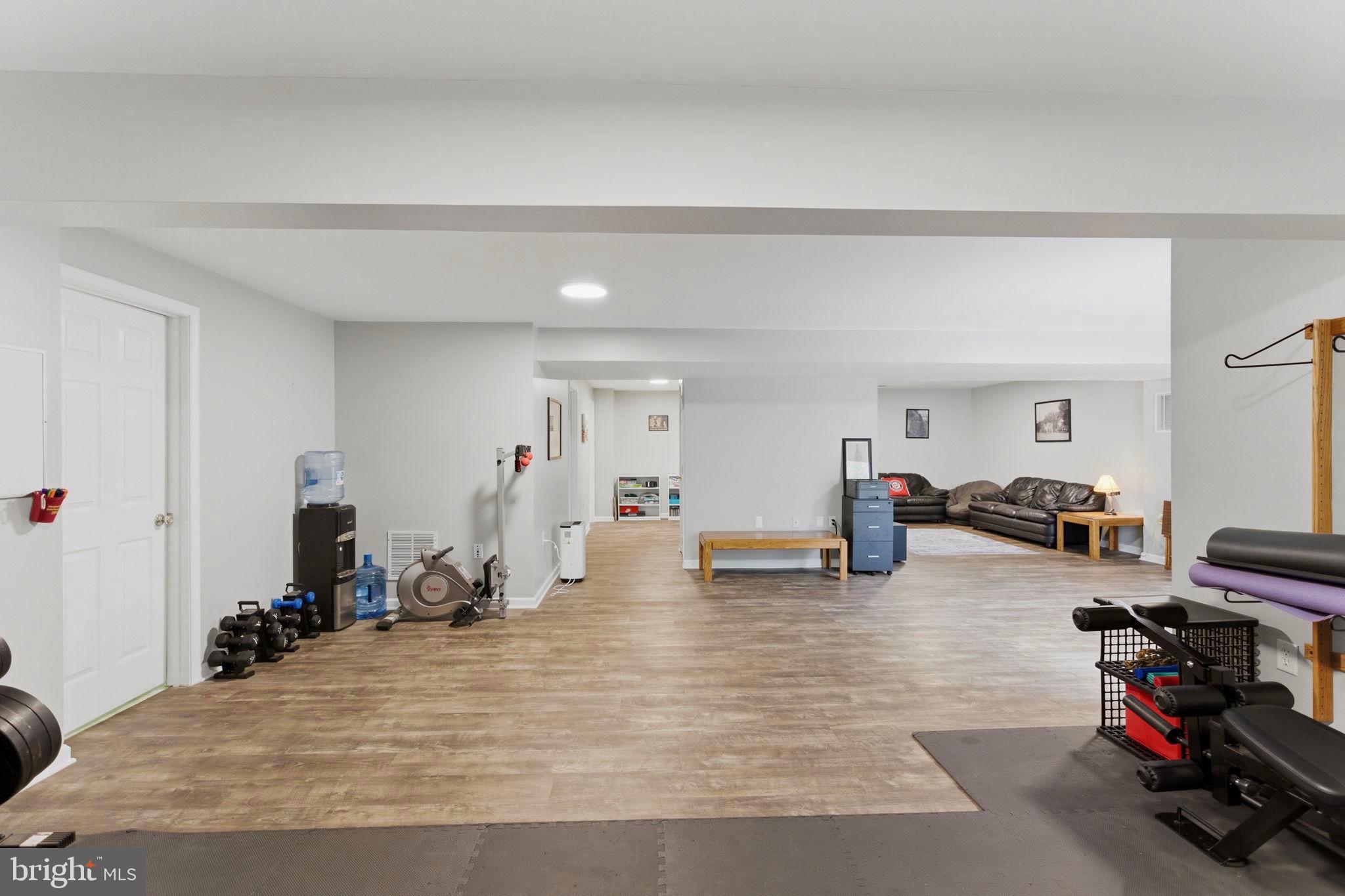 SHERWOOD FOREST - Residential