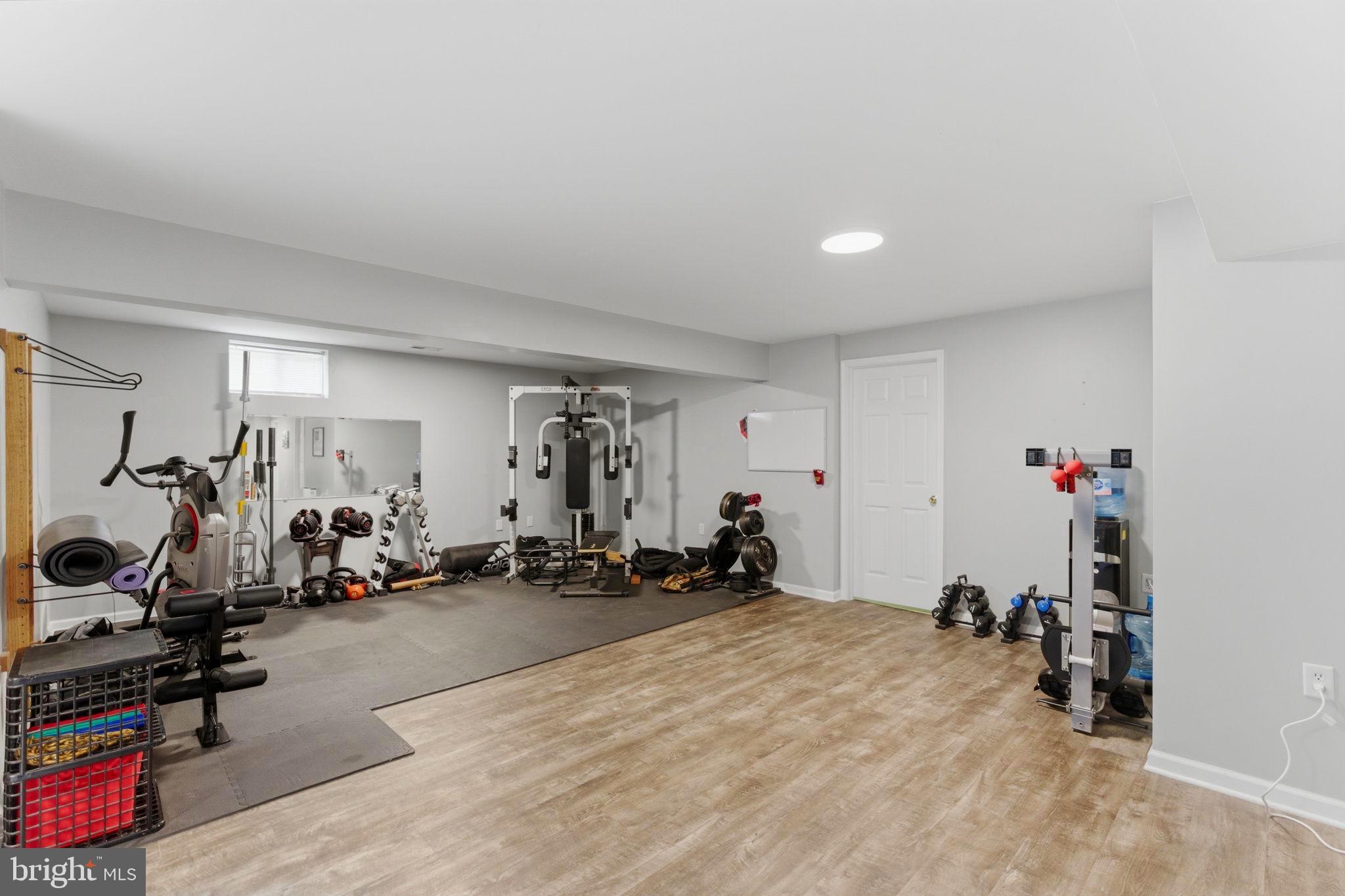 SHERWOOD FOREST - Residential