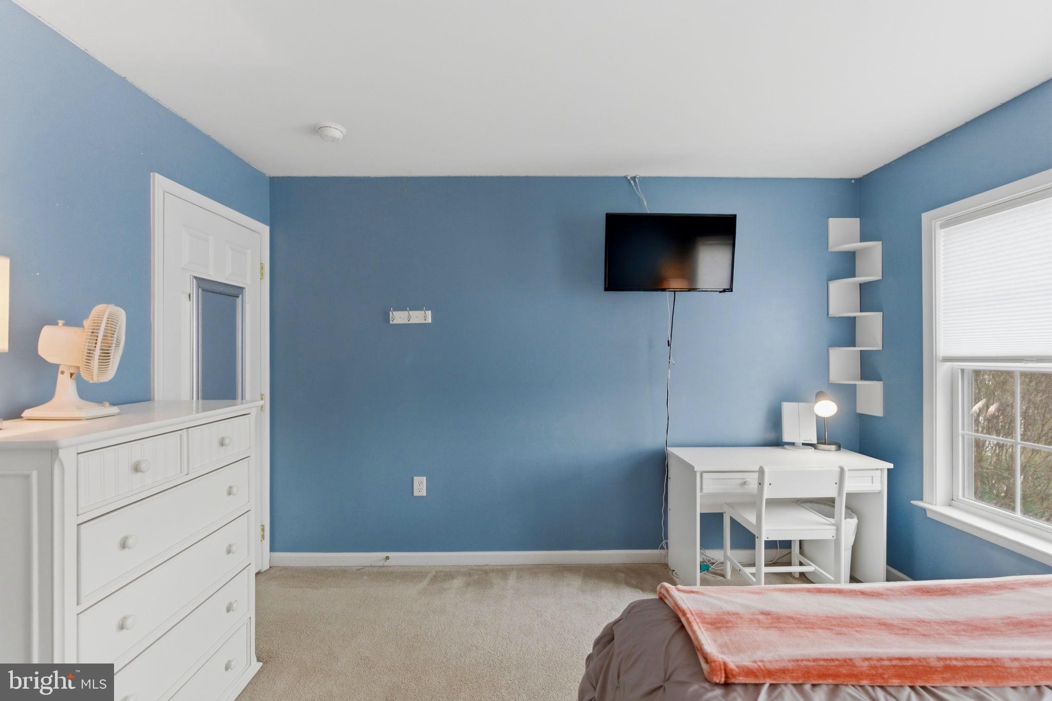 SHERWOOD FOREST - Residential