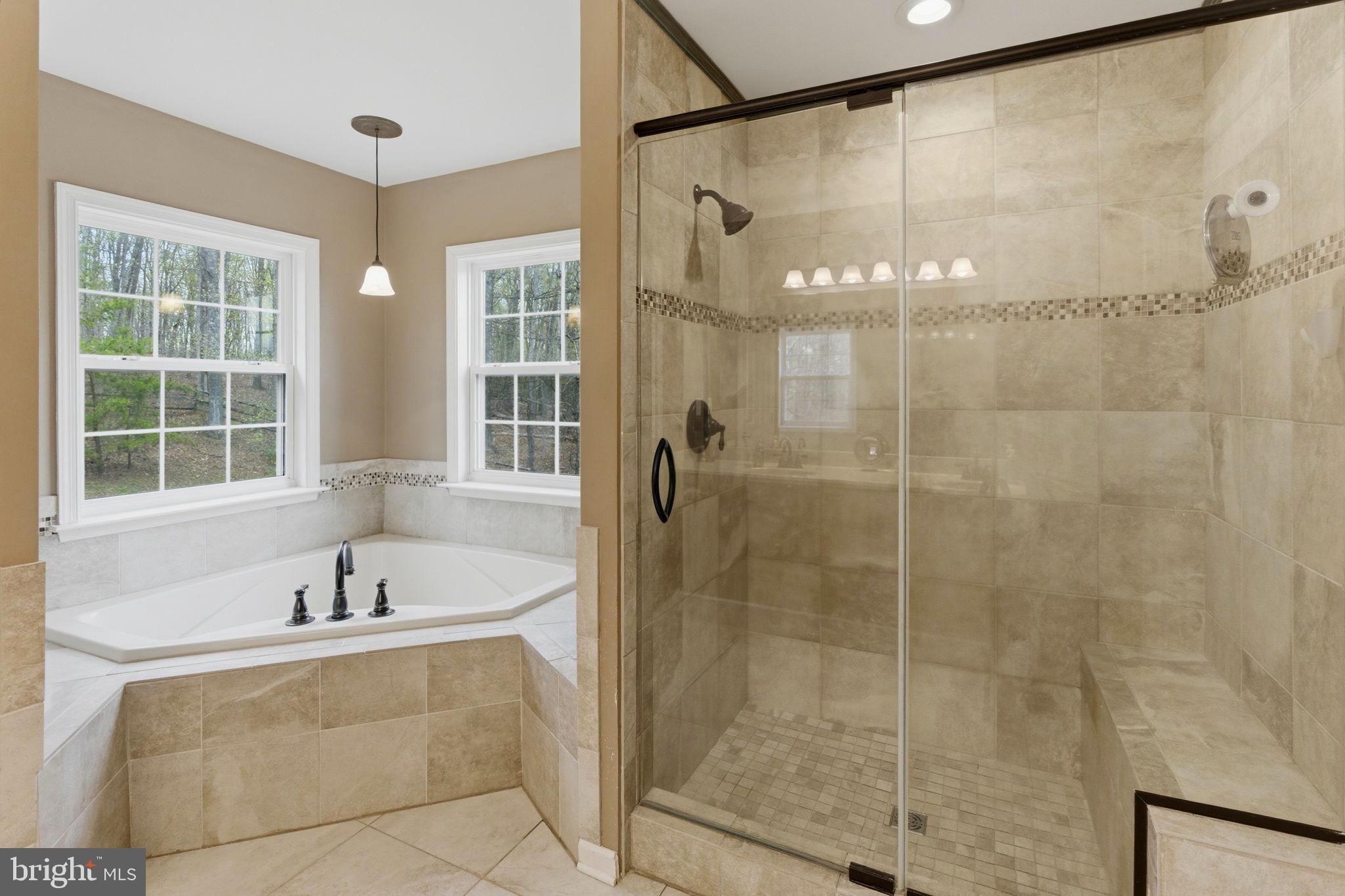 SHERWOOD FOREST - Residential