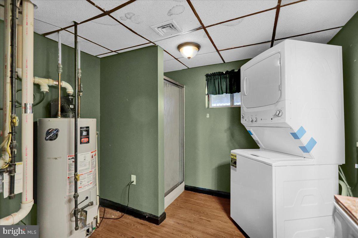 NEWBURG VILLAGE - Residential