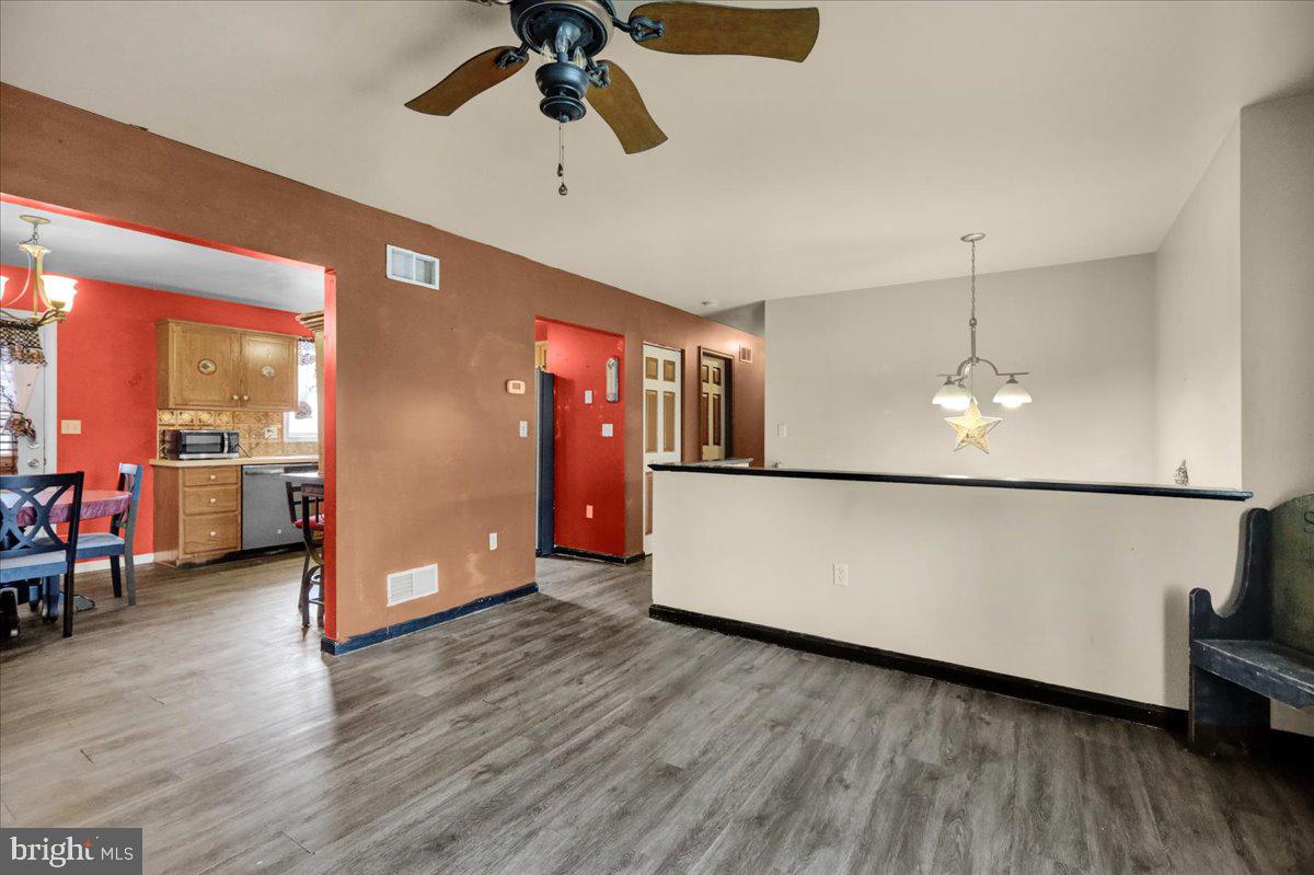 NEWBURG VILLAGE - Residential