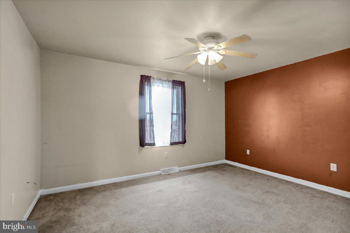 NEWBURG VILLAGE - Residential