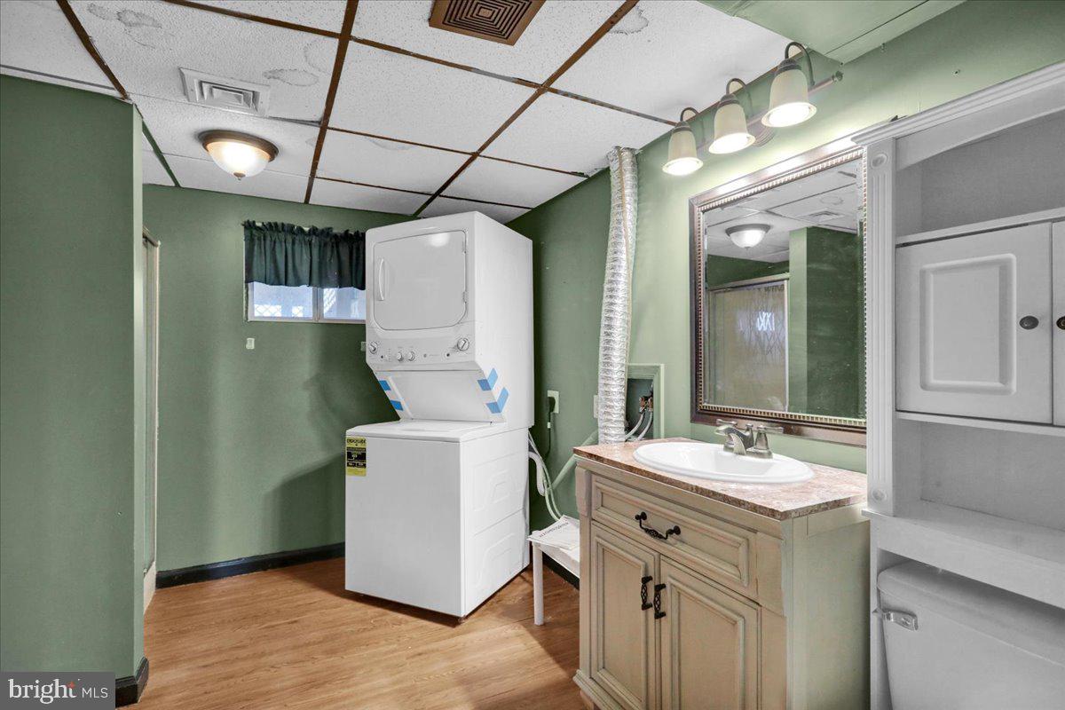 NEWBURG VILLAGE - Residential