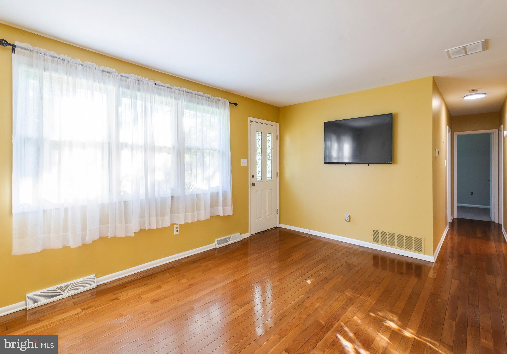 23 ELM AVENUE