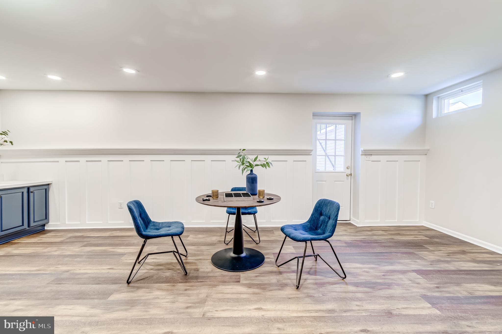 ASHBURN VILLAGE - Residential