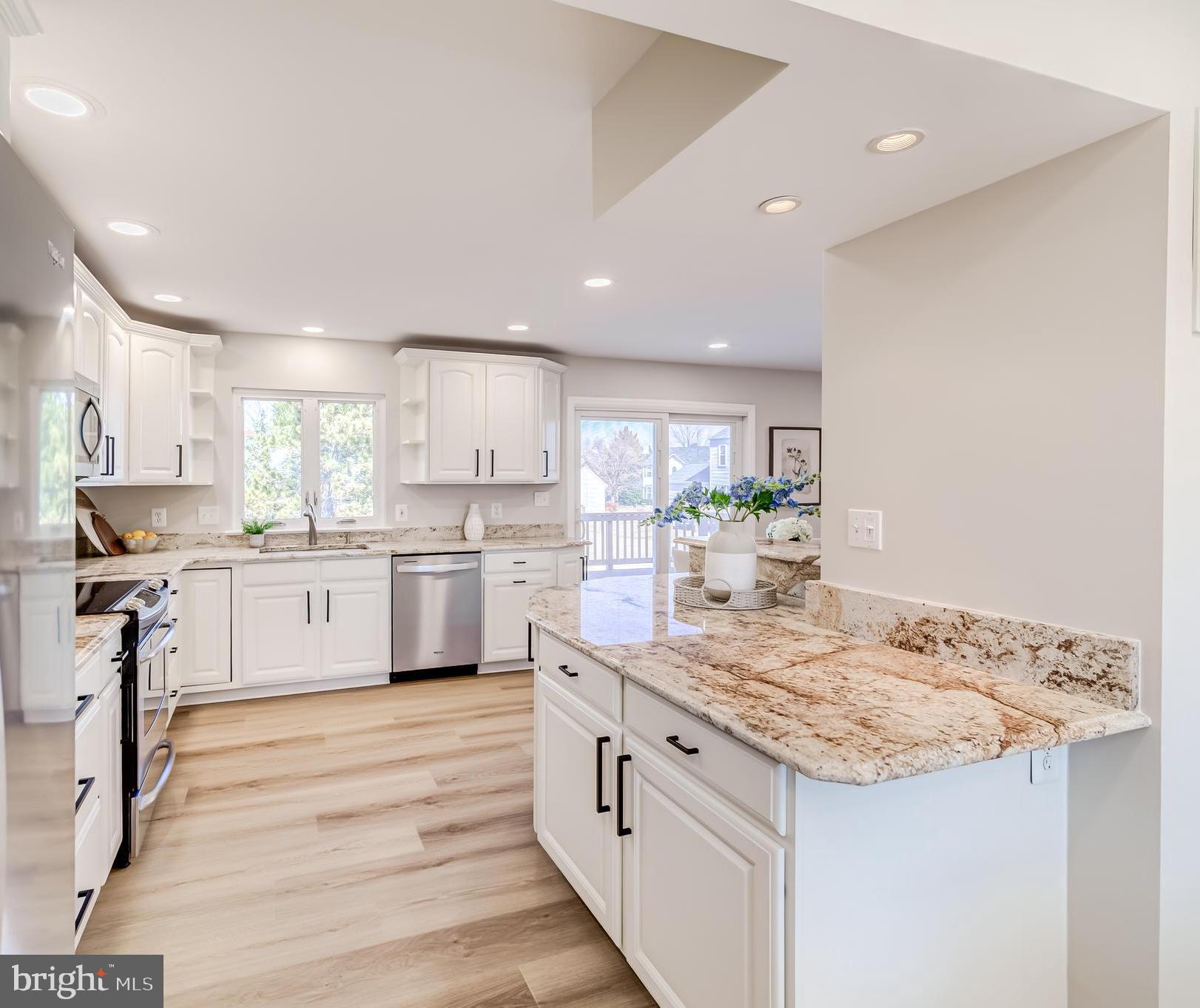 ASHBURN VILLAGE - Residential