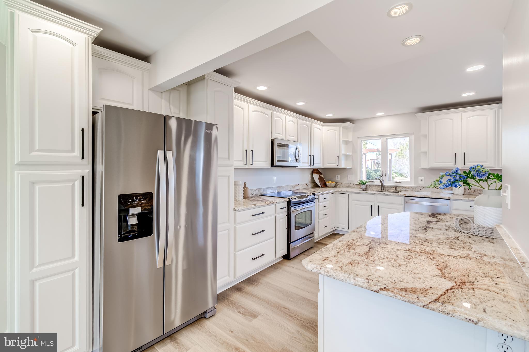 ASHBURN VILLAGE - Residential